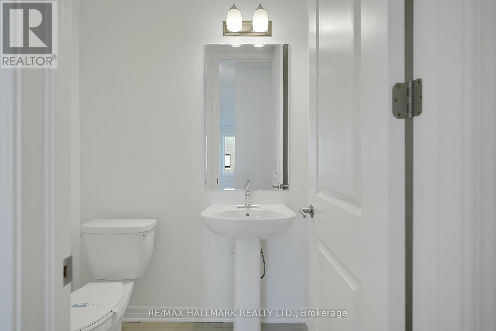 626 Newlove Street, Innisfil, Ontario  L9S 0R9 - Photo 14 - N12539388