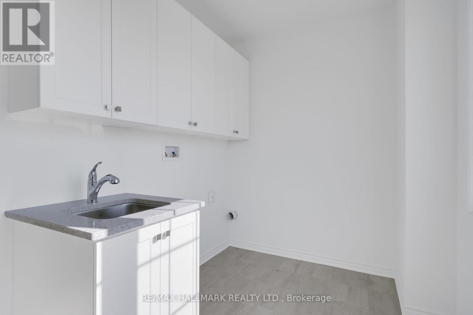 626 Newlove Street, Innisfil, Ontario  L9S 0R9 - Photo 26 - N12539388