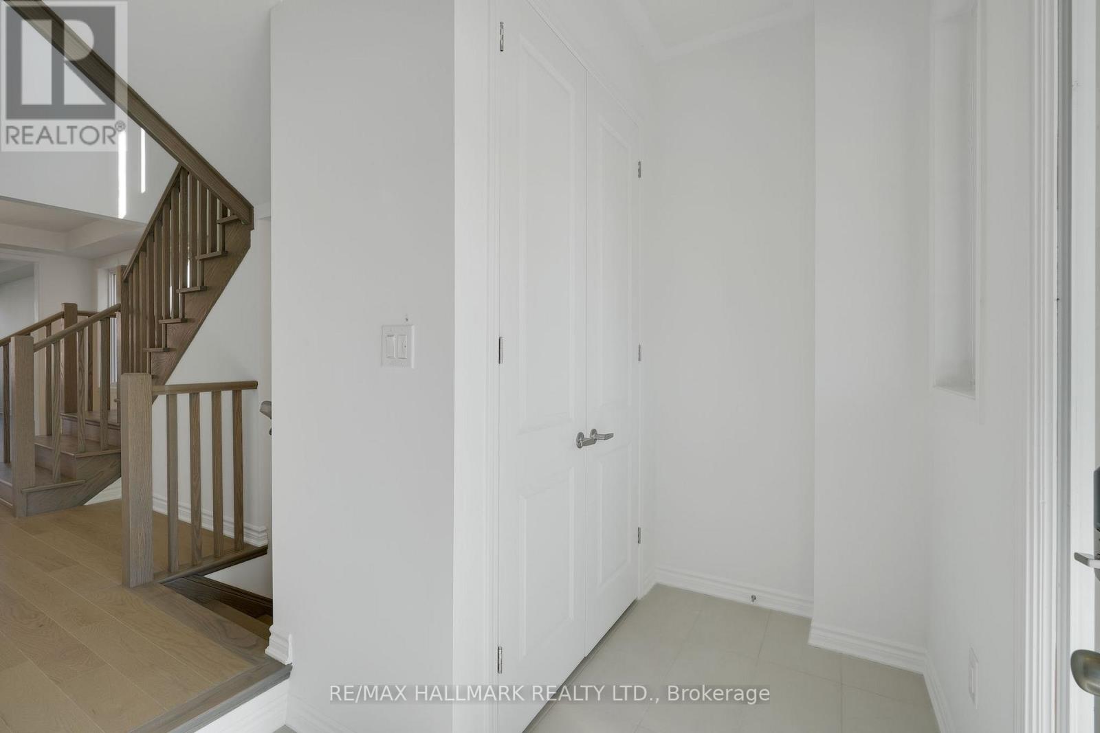 626 Newlove Street, Innisfil, Ontario  L9S 0R9 - Photo 7 - N12539388