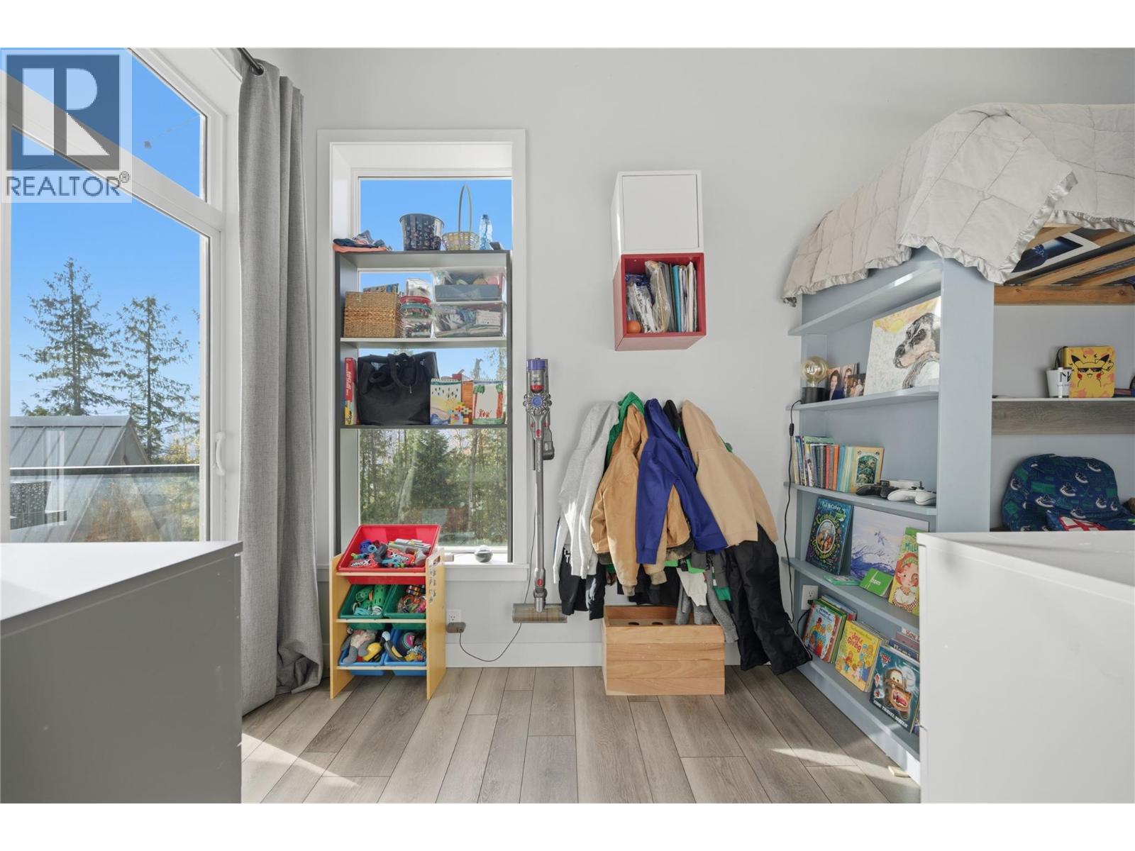 7636 Mountain Drive, Anglemont, British Columbia  V0E 1M8 - Photo 25 - 10369033