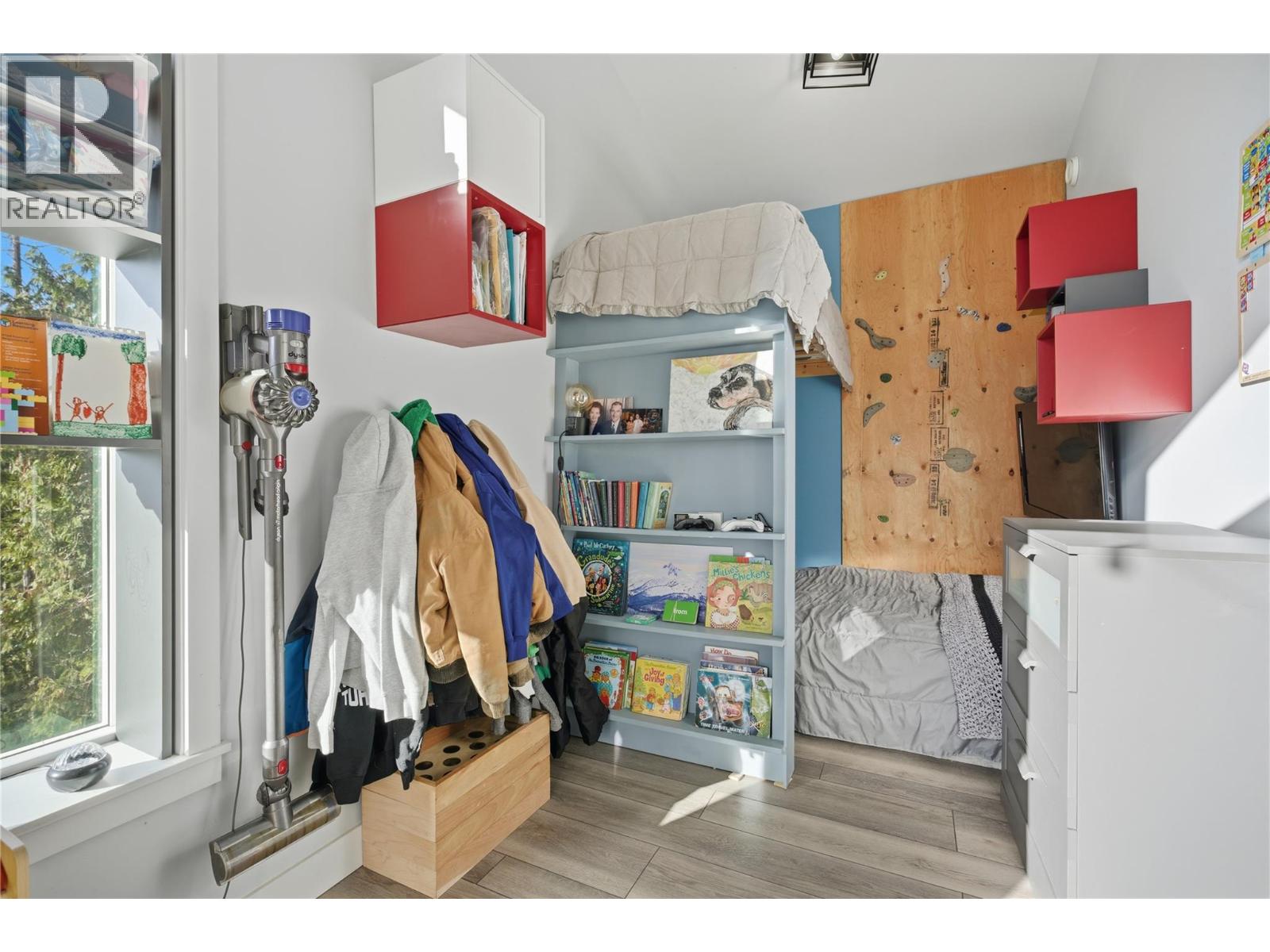 7636 Mountain Drive, Anglemont, British Columbia  V0E 1M8 - Photo 26 - 10369033