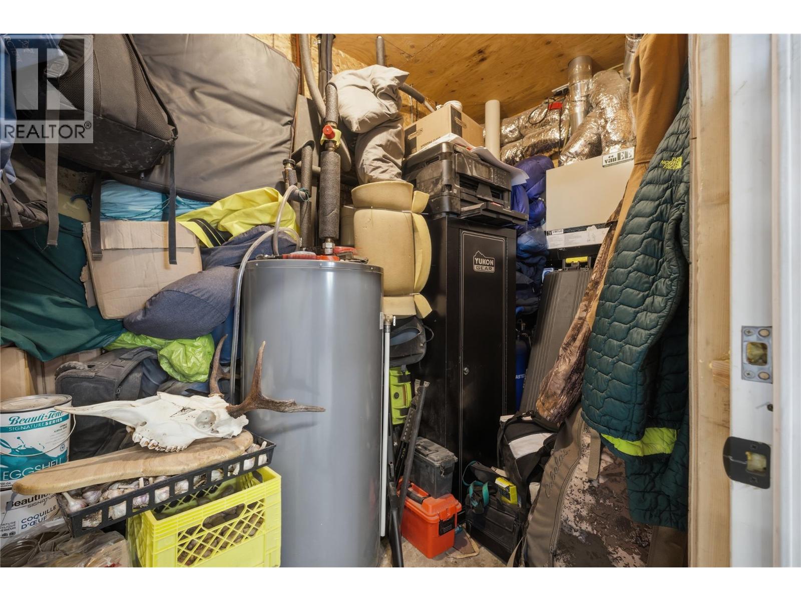 7636 Mountain Drive, Anglemont, British Columbia  V0E 1M8 - Photo 39 - 10369033