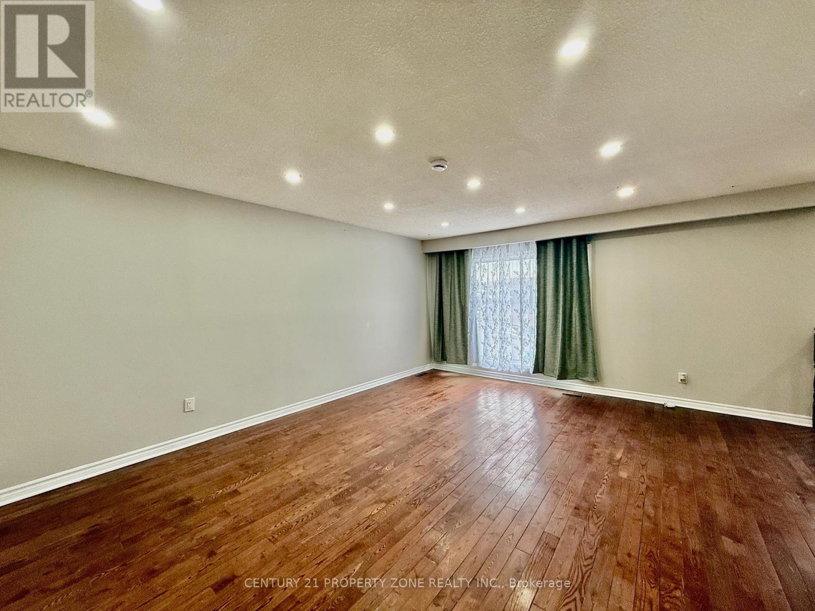 41 Crosswood Lane, Brampton, Ontario  L6V 3M1 - Photo 3 - W12539362