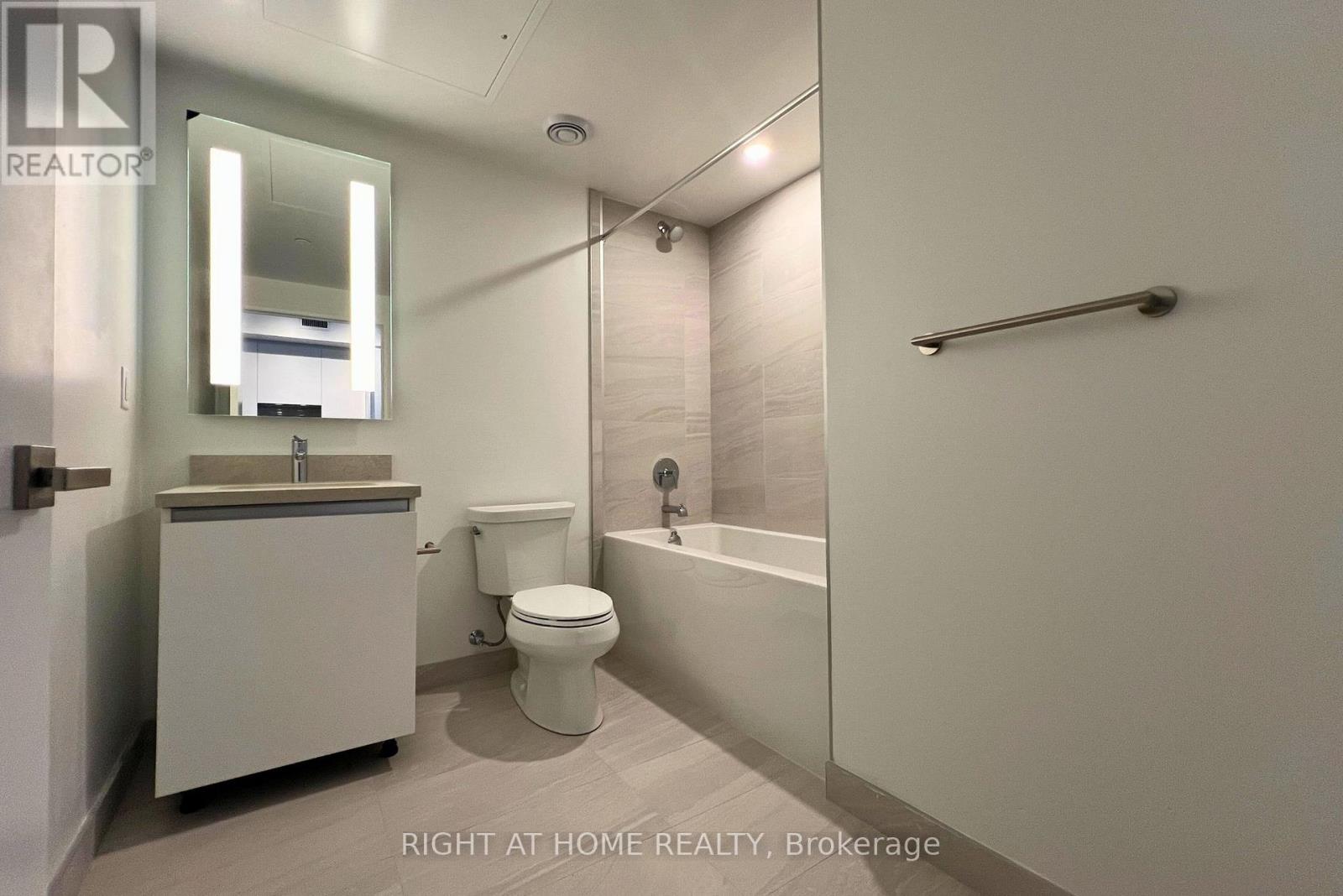 3008 - 4015 The Exchange, Mississauga, Ontario  L5B 0N9 - Photo 10 - W12539366