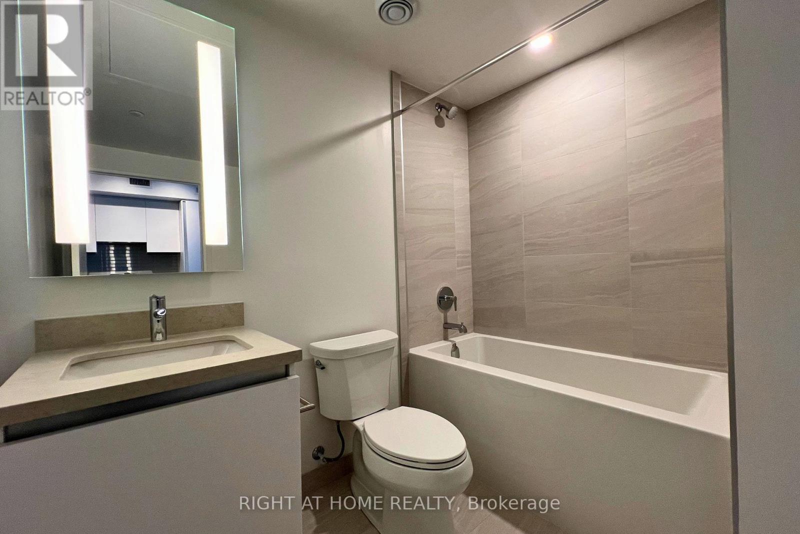 3008 - 4015 The Exchange, Mississauga, Ontario  L5B 0N9 - Photo 11 - W12539366