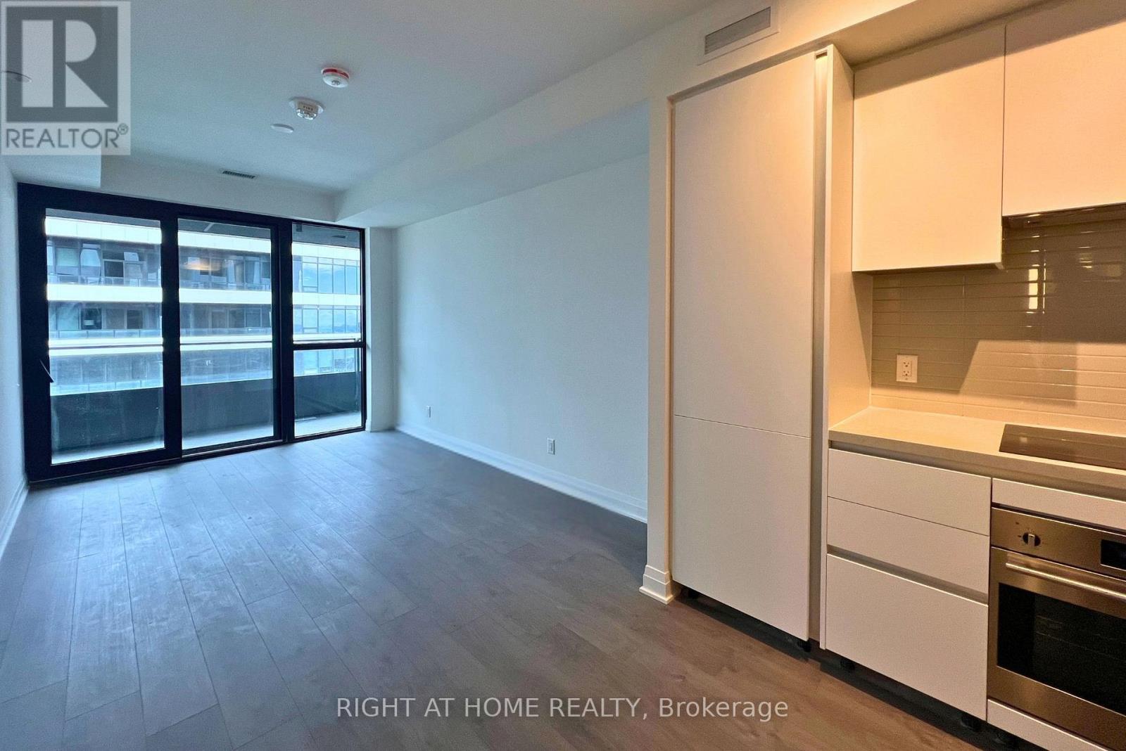 3008 - 4015 The Exchange, Mississauga, Ontario  L5B 0N9 - Photo 4 - W12539366