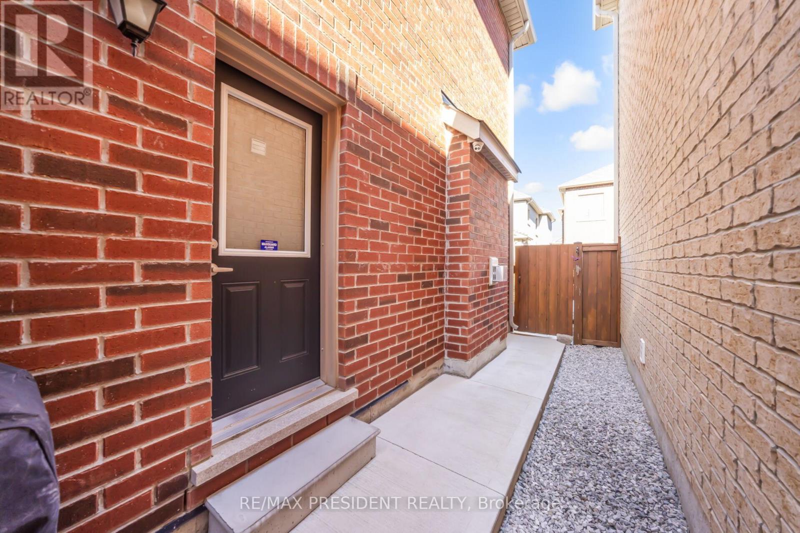 13 Clunburry Road, Brampton, Ontario  L7A 5B4 - Photo 41 - W12539384