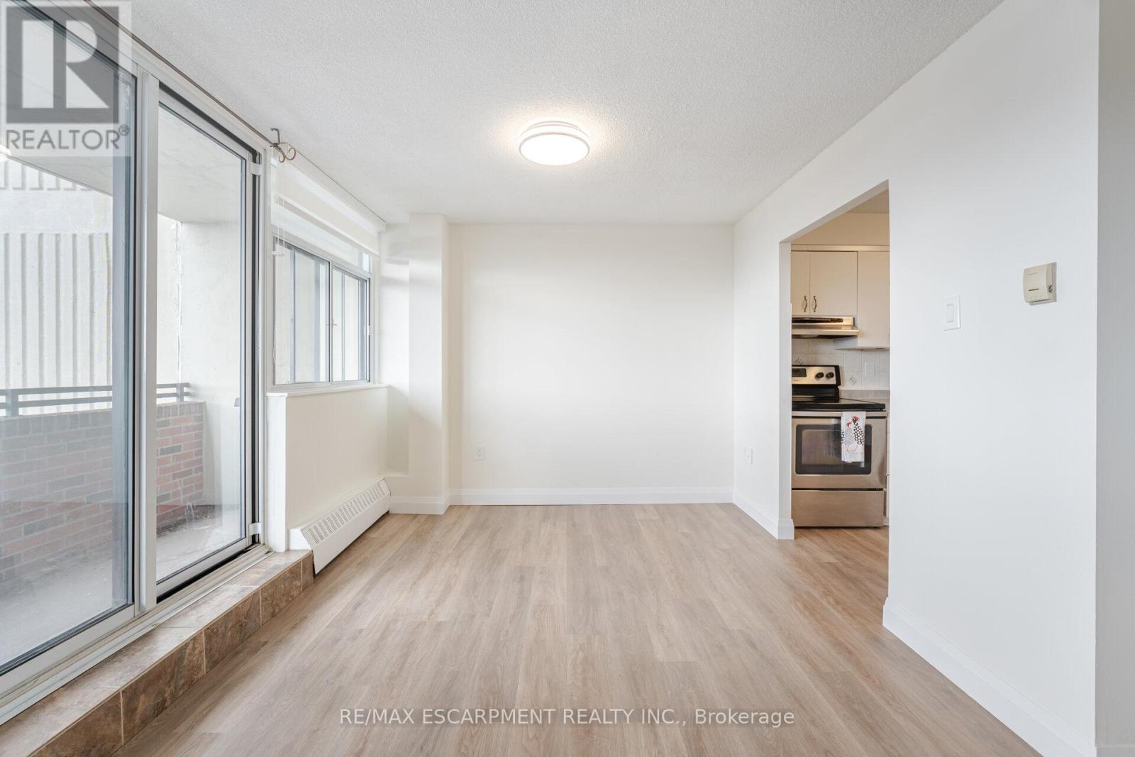 707 - 2301 Derry Road W, Mississauga, Ontario  L5N 2R4 - Photo 10 - W12539408