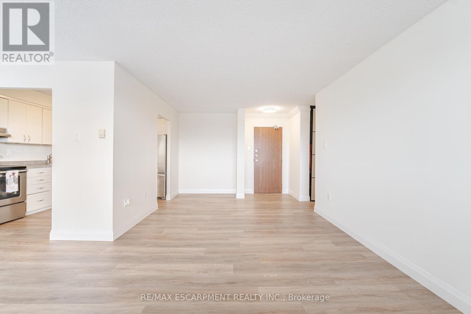 707 - 2301 Derry Road W, Mississauga, Ontario  L5N 2R4 - Photo 8 - W12539408