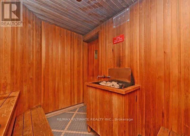 2105 - 55 Elm Road W, Mississauga, Ontario  L5B 3Z3 - Photo 20 - W12539416