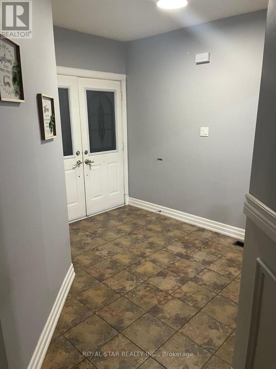 118 Tiller Trail, Brampton, Ontario  L6X 4S8 - Photo 12 - W12539430