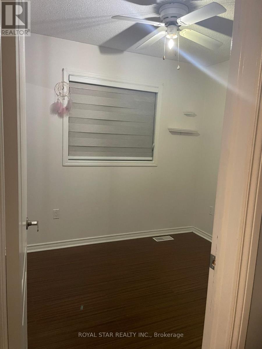 118 Tiller Trail, Brampton, Ontario  L6X 4S8 - Photo 7 - W12539430