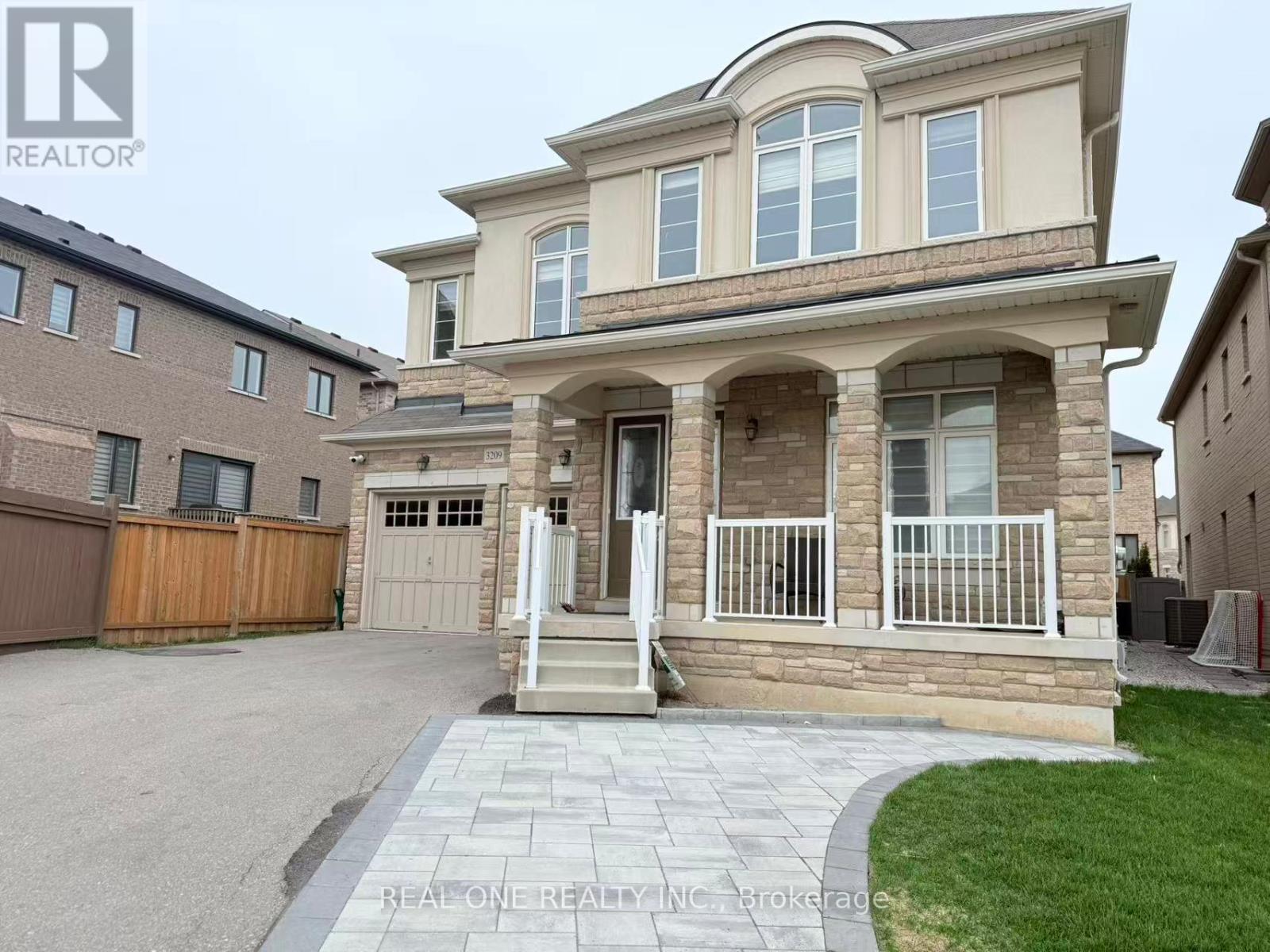 3209 Buttonbush Trail, Oakville, Ontario  L6H 0T1 - Photo 2 - W12539438