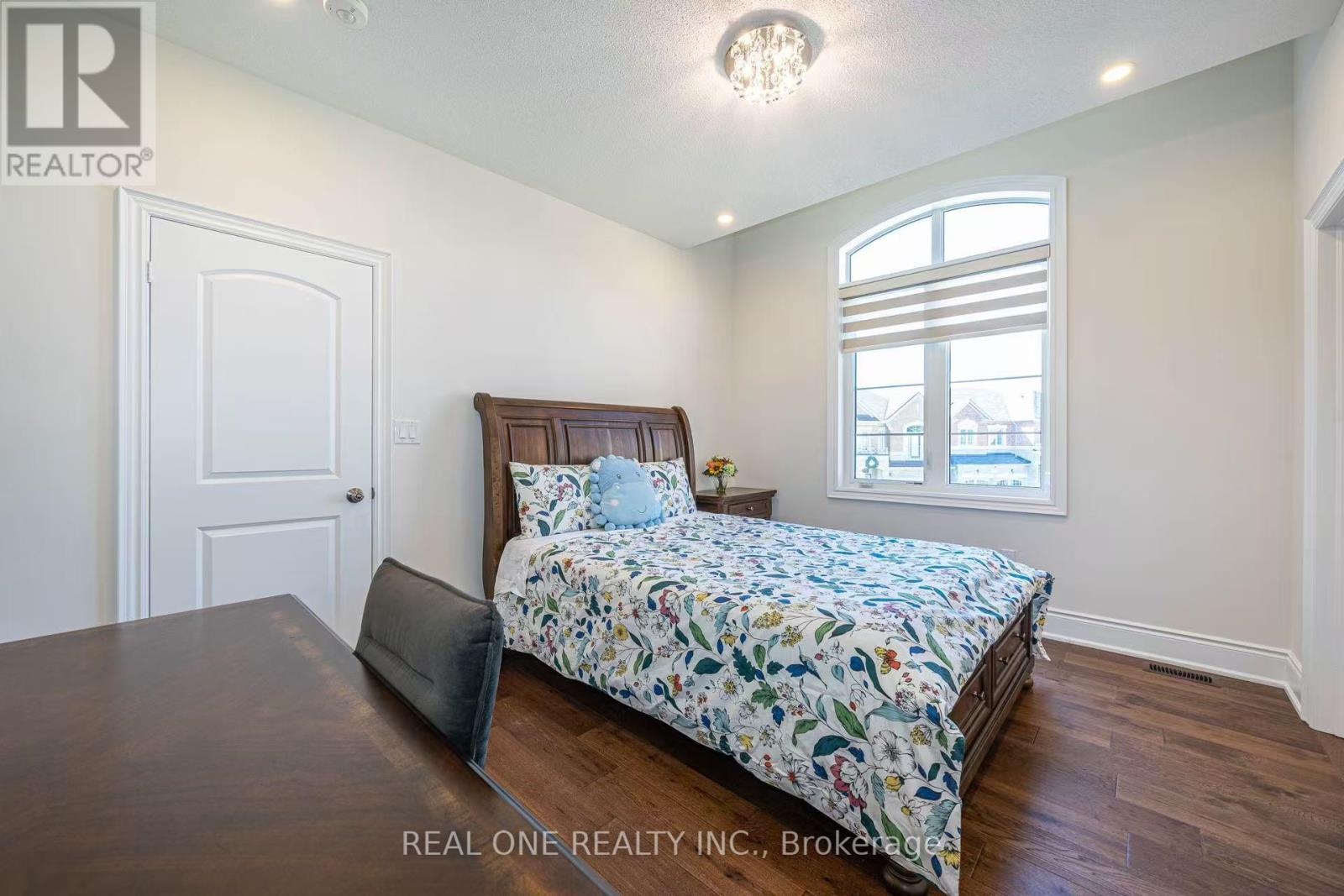 3209 Buttonbush Trail, Oakville, Ontario  L6H 0T1 - Photo 24 - W12539438