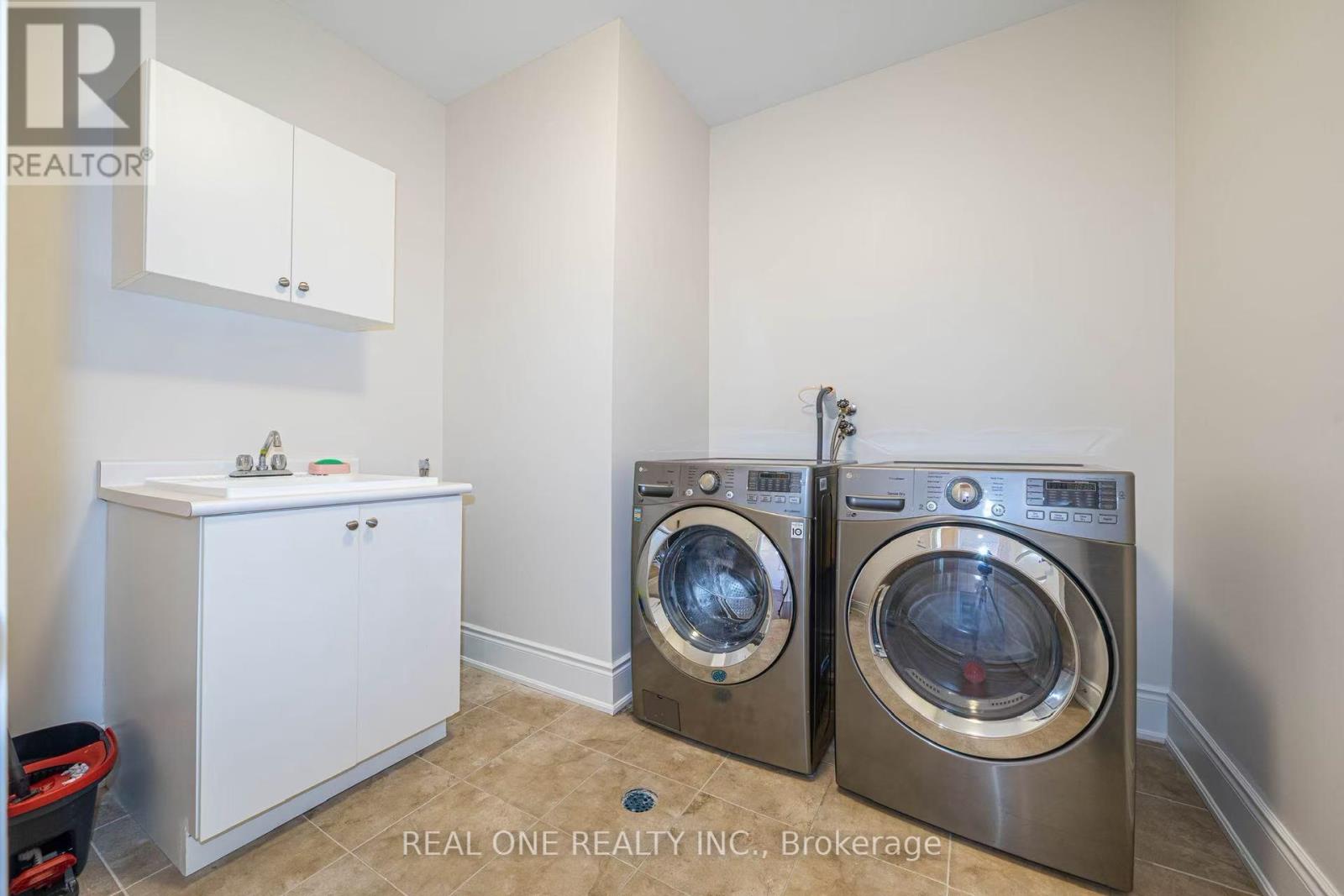 3209 Buttonbush Trail, Oakville, Ontario  L6H 0T1 - Photo 33 - W12539438