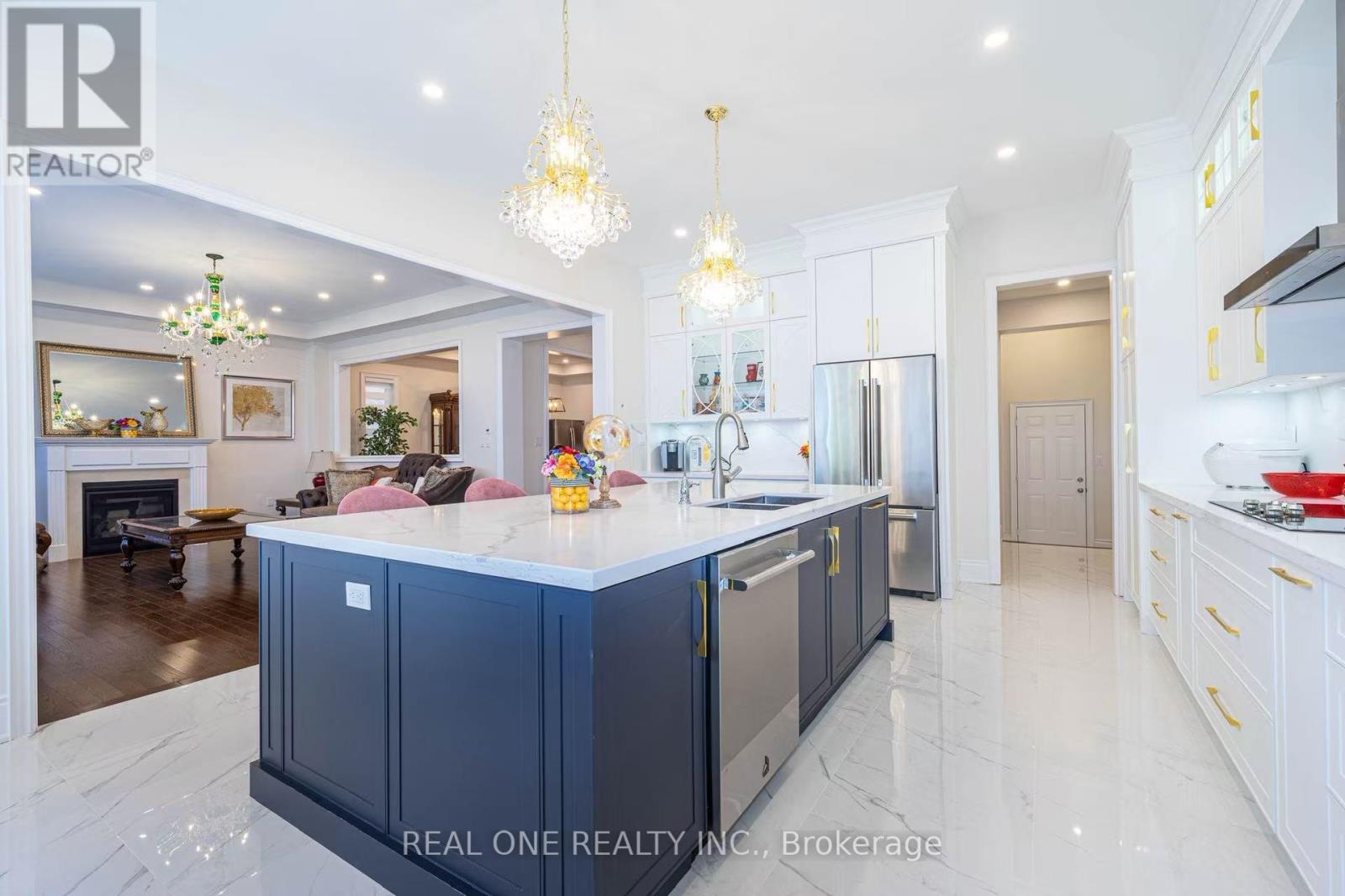 3209 Buttonbush Trail, Oakville, Ontario  L6H 0T1 - Photo 4 - W12539438