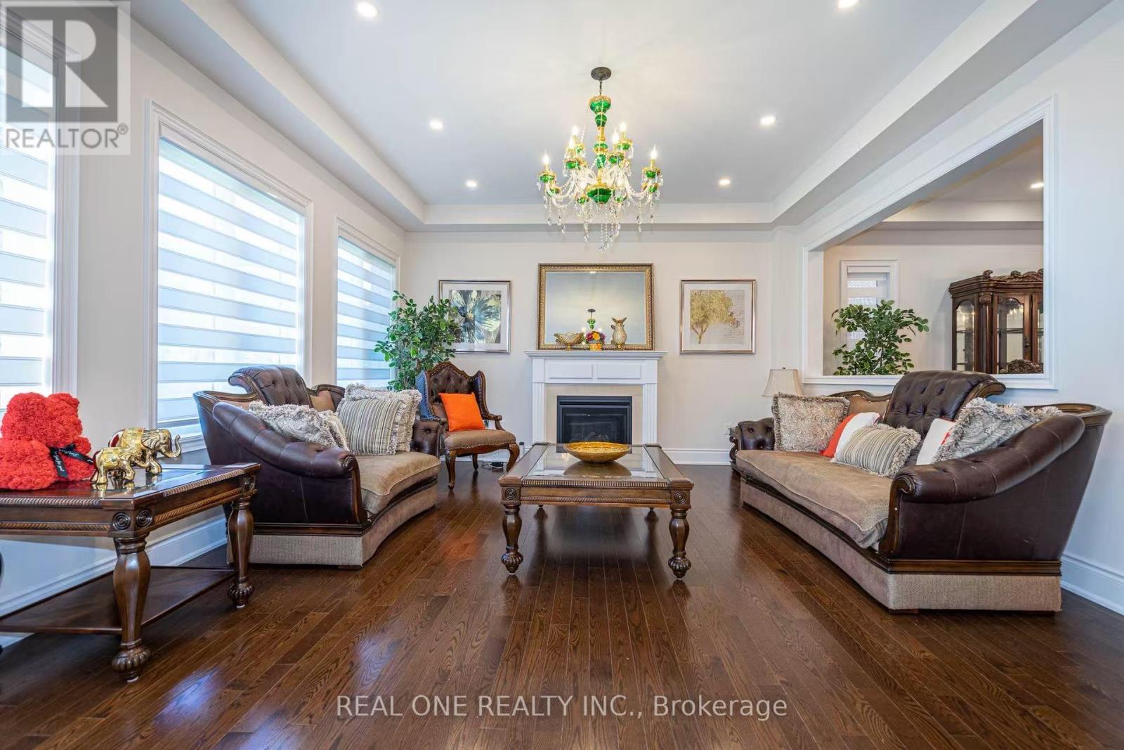 3209 Buttonbush Trail, Oakville, Ontario  L6H 0T1 - Photo 5 - W12539438