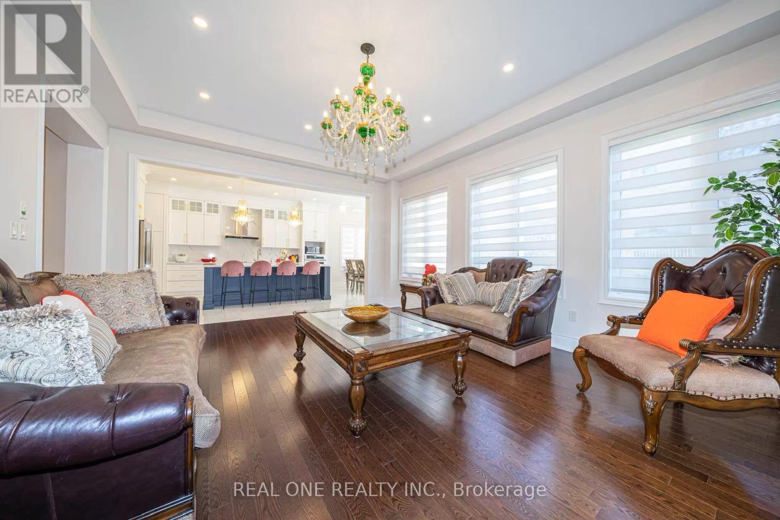 3209 Buttonbush Trail, Oakville, Ontario  L6H 0T1 - Photo 6 - W12539438