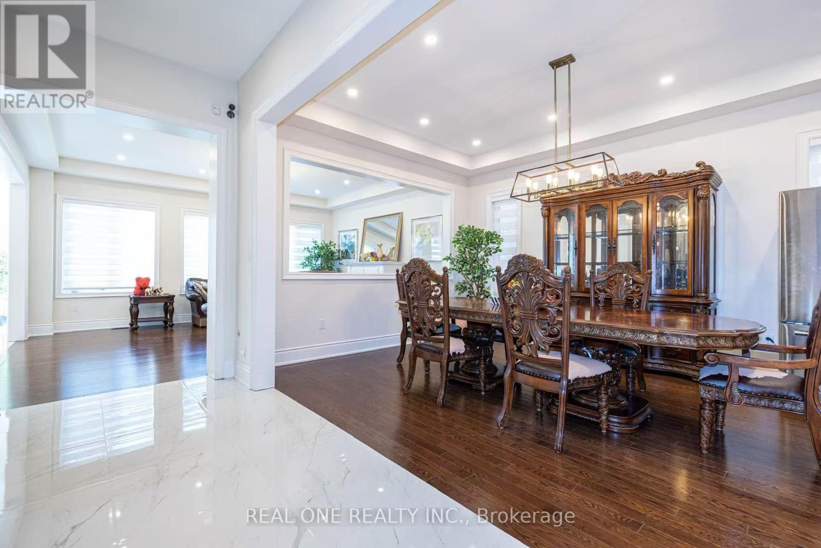 3209 Buttonbush Trail, Oakville, Ontario  L6H 0T1 - Photo 8 - W12539438