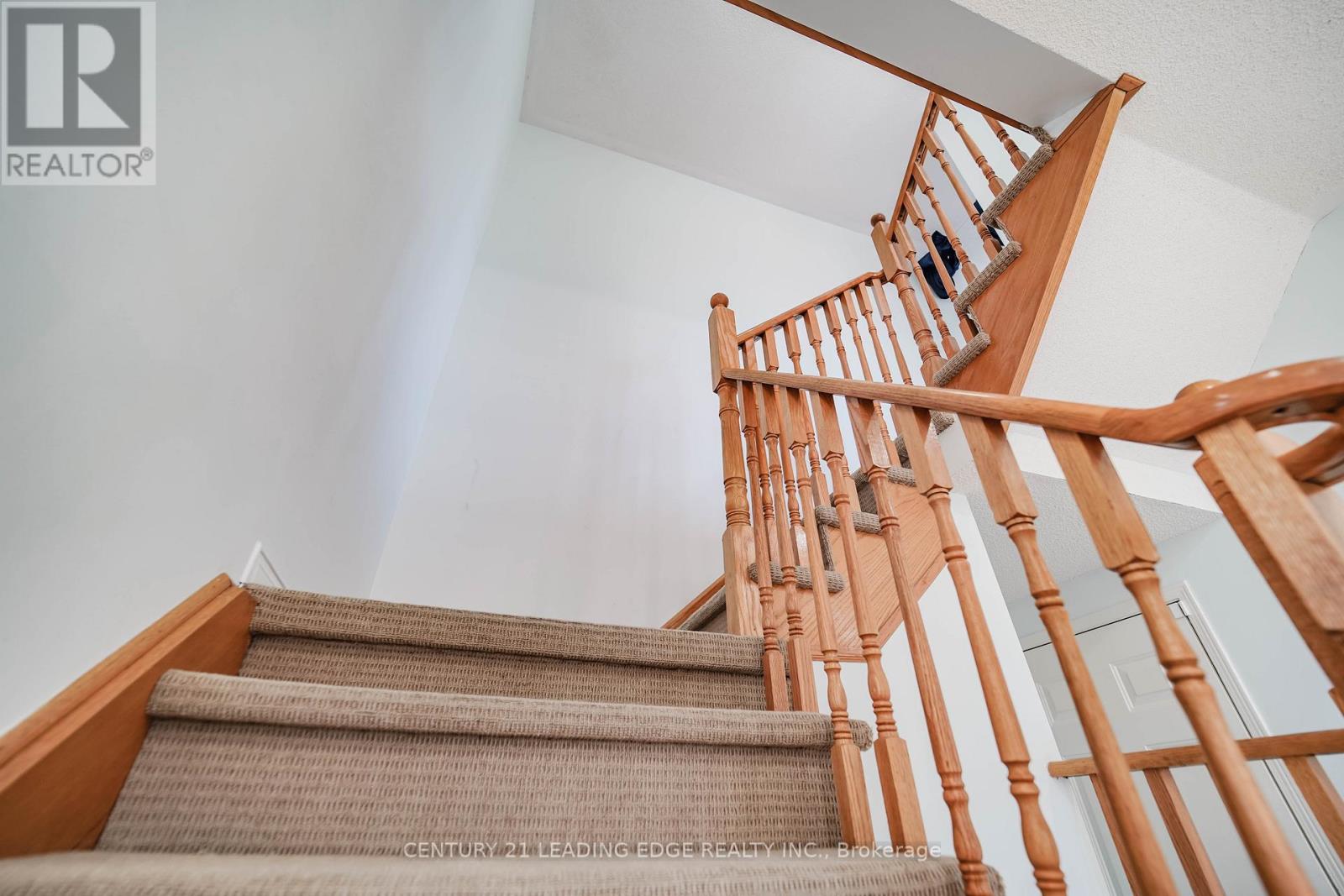 2 Oglevie Drive, Whitby, Ontario  L1R 2Y4 - Photo 19 - E12538770