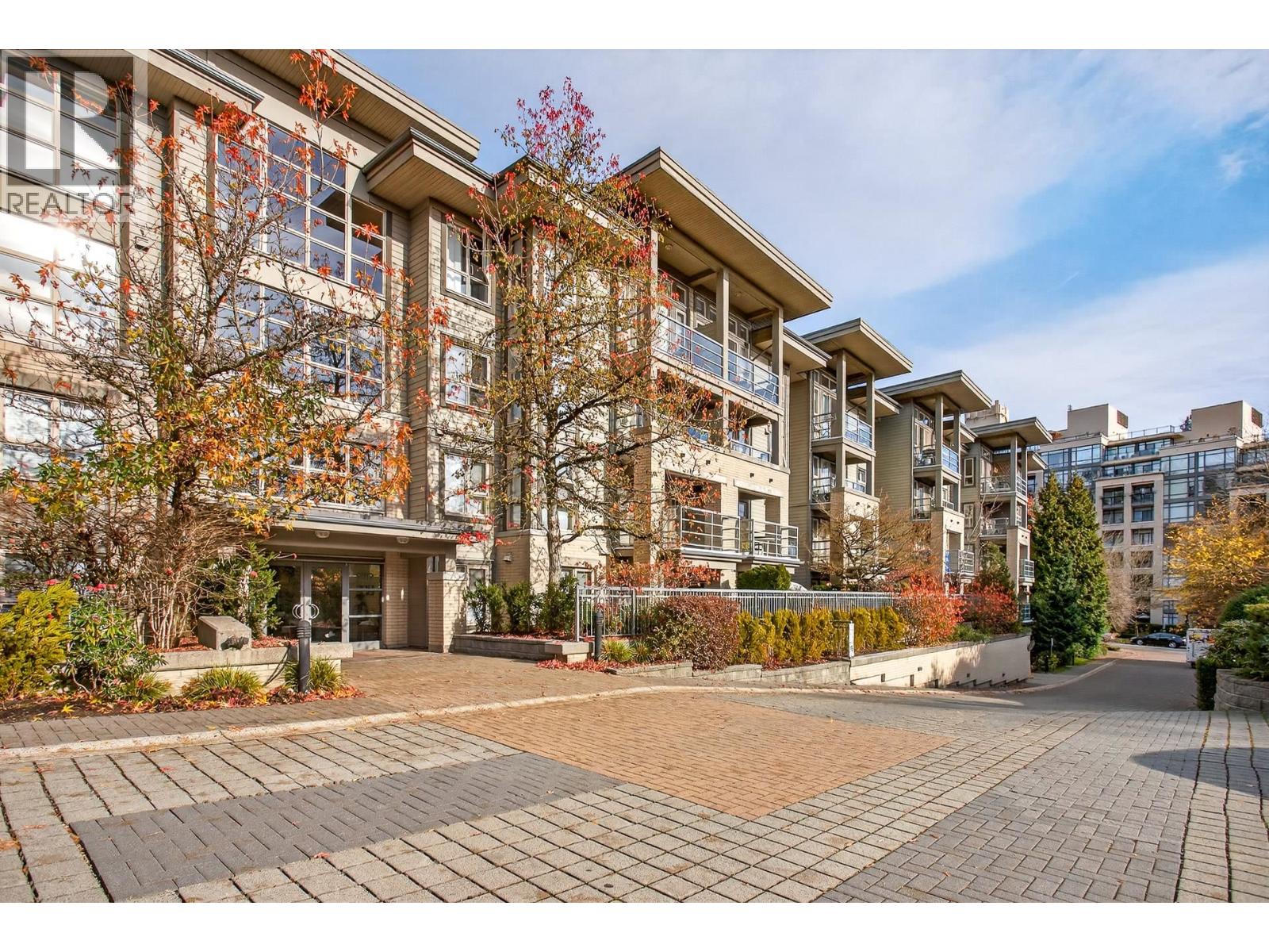 310 9319 University Crescent, Burnaby, British Columbia  V5A 4Y6 - Photo 5 - R3066873