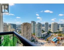 2704 909 MAINLAND STREET