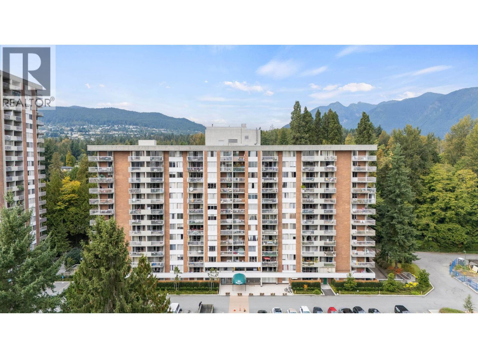 201 2012 FULLERTON AVENUE, North Vancouver, British Columbia