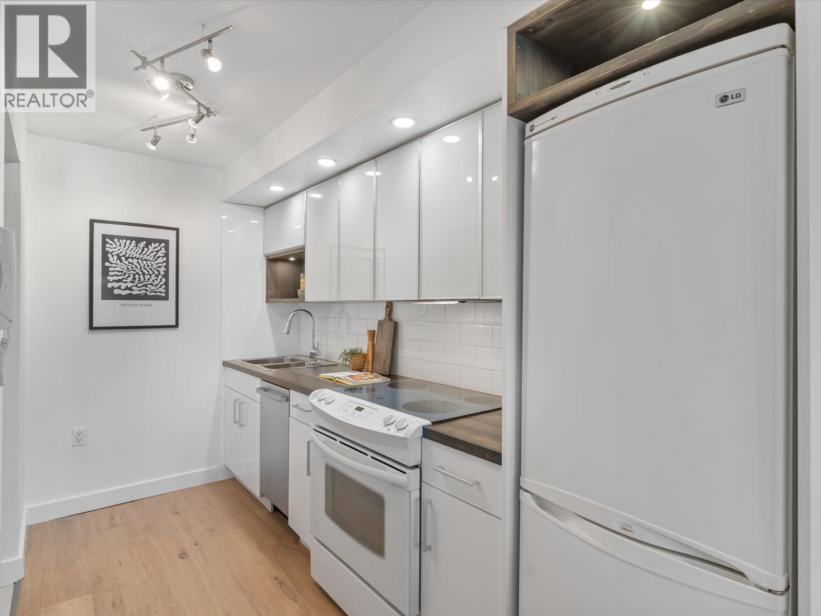 201 4315 Fraser Street, Vancouver, British Columbia  V5V 4G4 - Photo 8 - R3066960