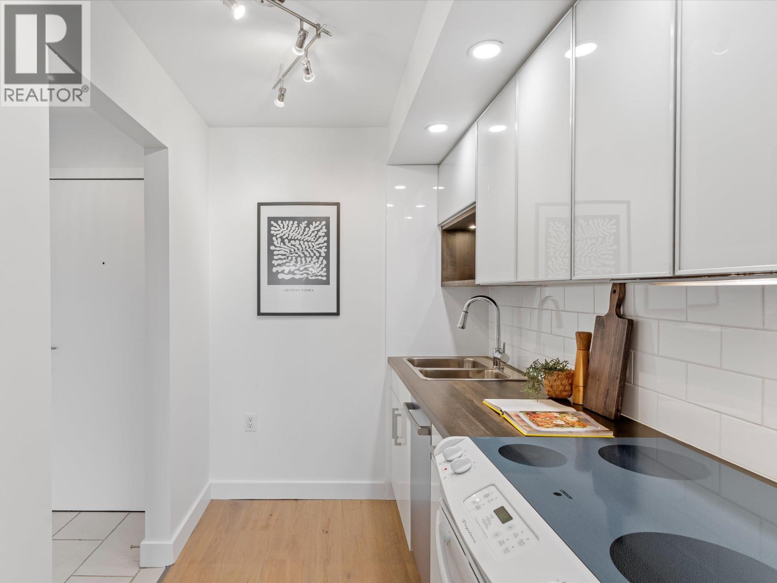 201 4315 Fraser Street, Vancouver, British Columbia  V5V 4G4 - Photo 9 - R3066960