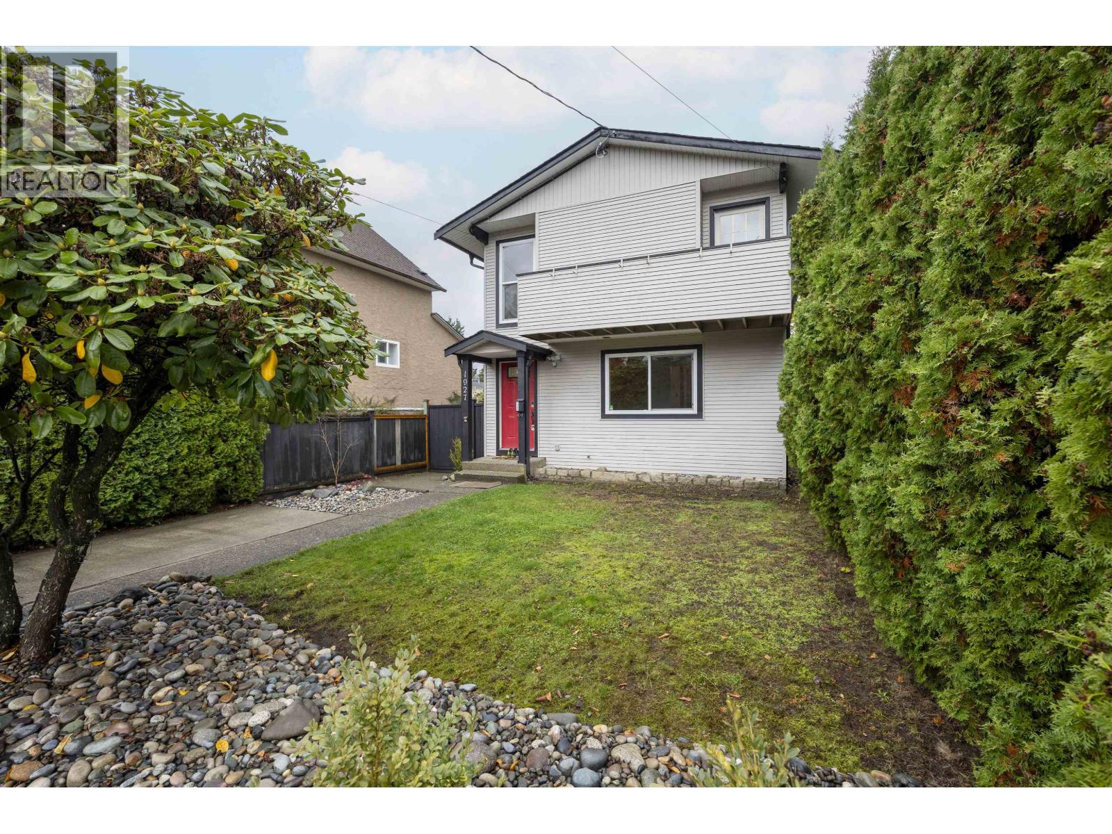 1927 Coquitlam Avenue, Port Coquitlam, British Columbia  V3B 1J2 - Photo 2 - R3066196