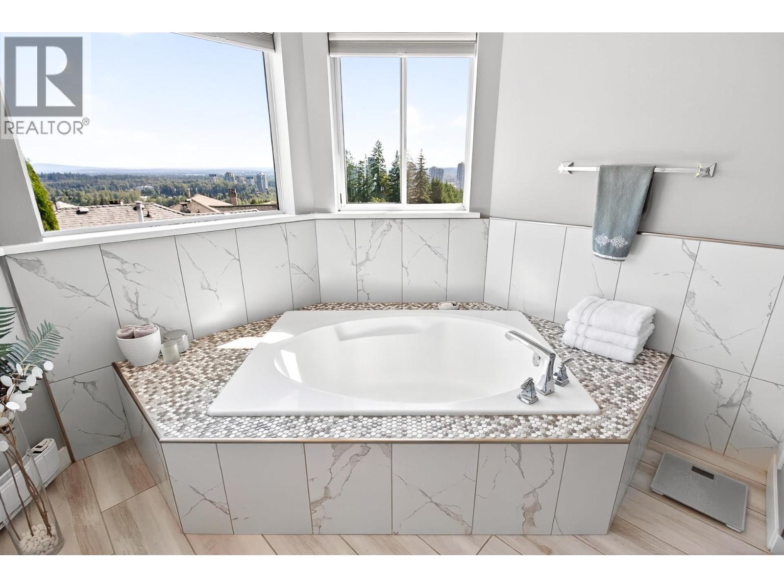 1347 Napier Place, Coquitlam, British Columbia  V3B 7A3 - Photo 27 - R3066841