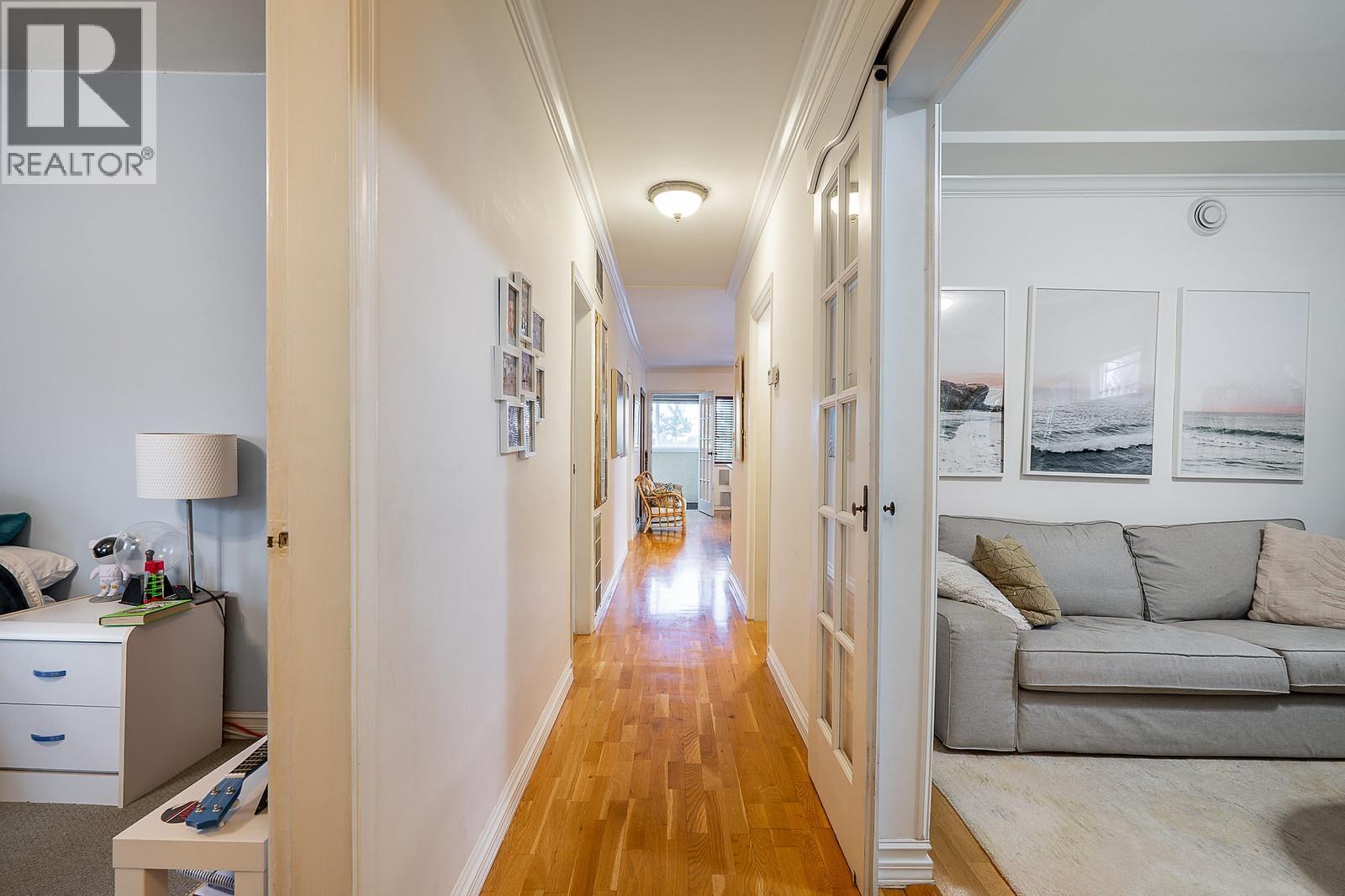 430 Garrett Street, New Westminster, British Columbia  V3L 3S2 - Photo 3 - R3066852