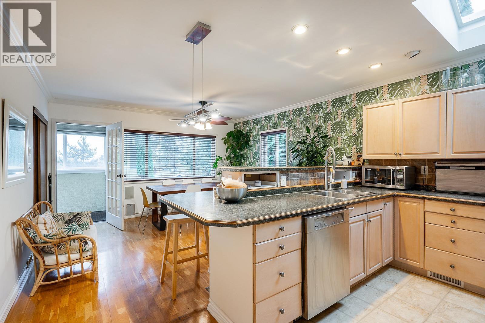 430 Garrett Street, New Westminster, British Columbia  V3L 3S2 - Photo 8 - R3066852