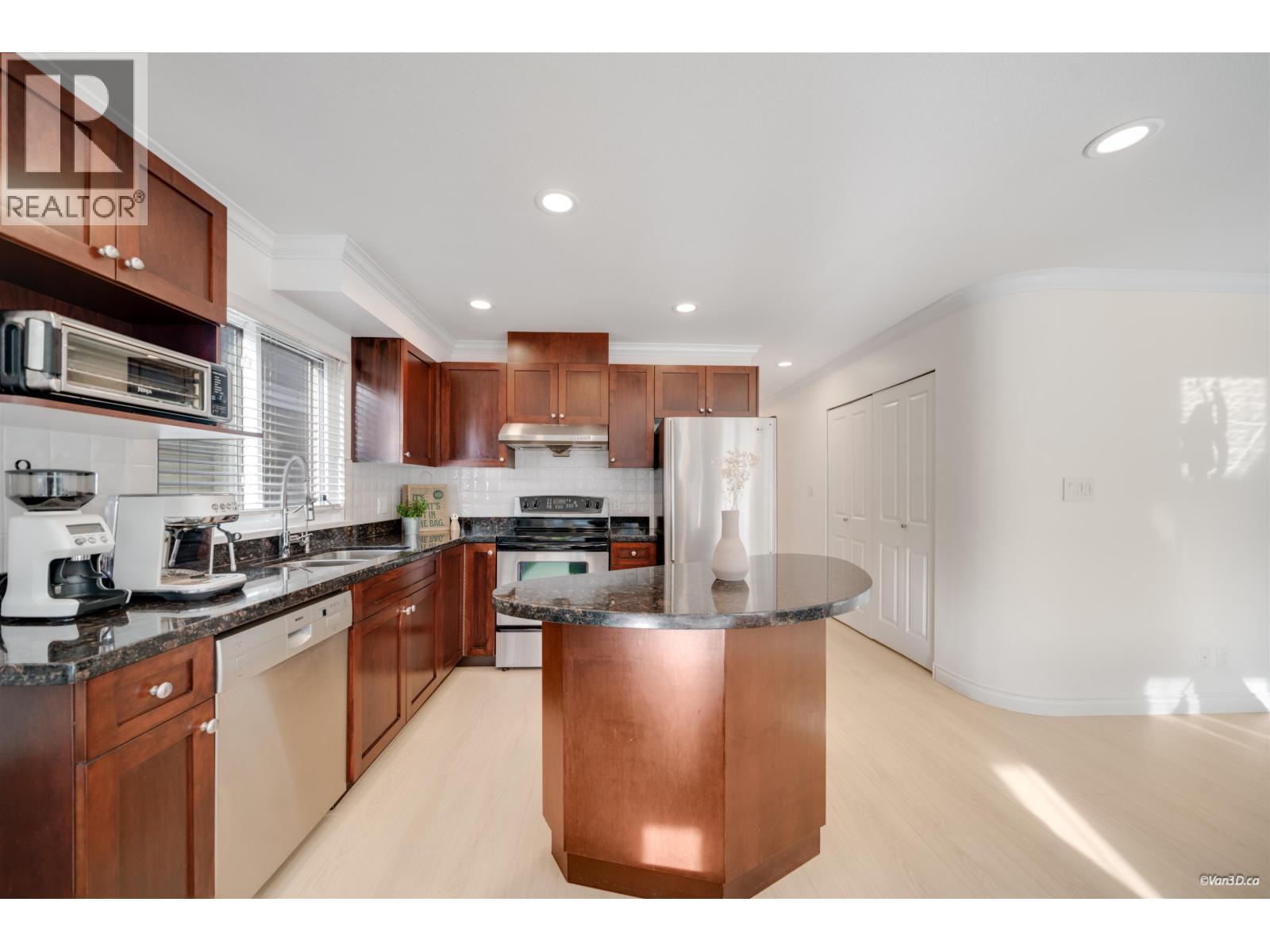 232 Fourth Avenue, New Westminster, British Columbia V3L 1N7 - Photo 16 - R3066862