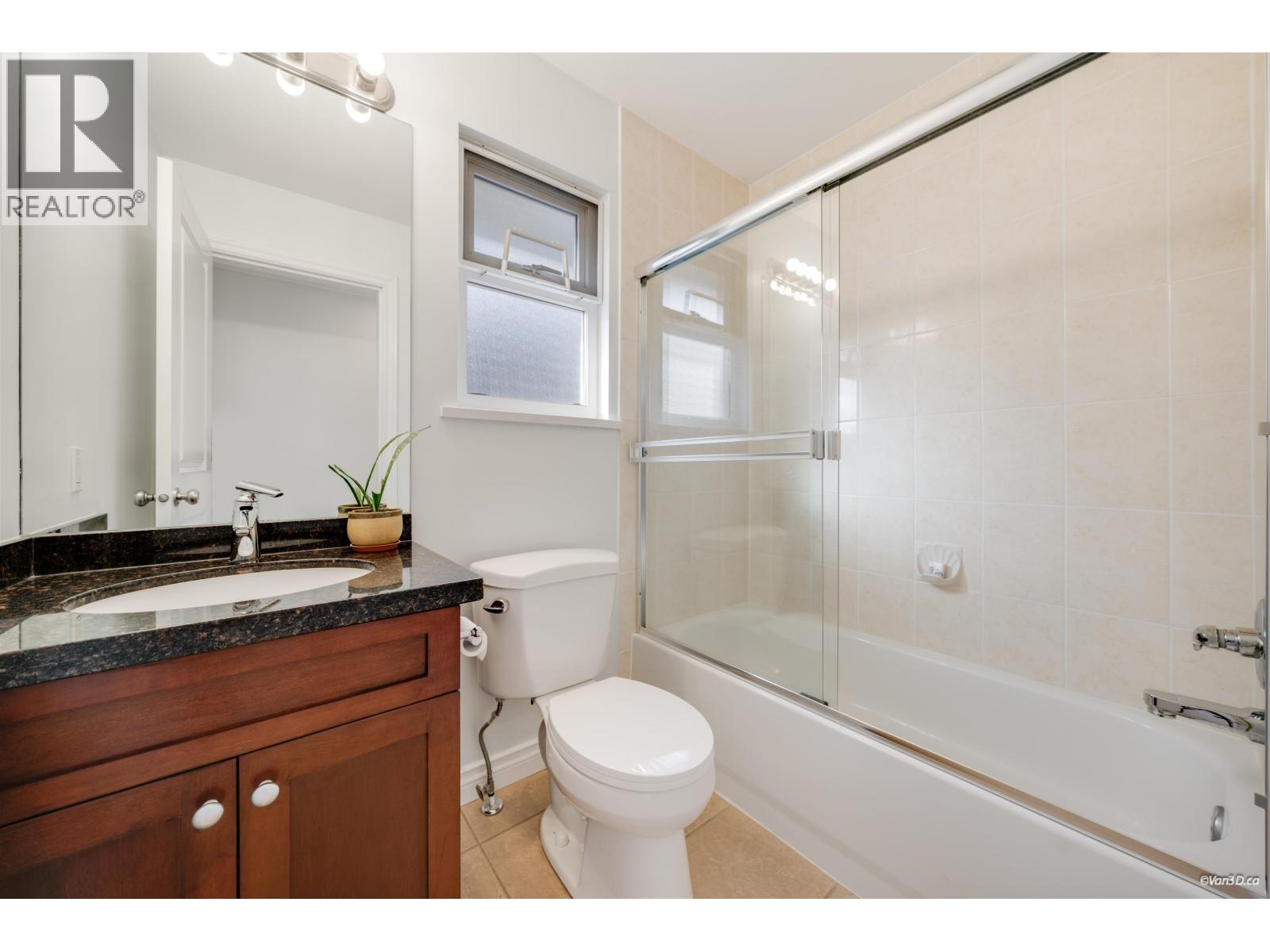 232 Fourth Avenue, New Westminster, British Columbia V3L 1N7 - Photo 31 - R3066862