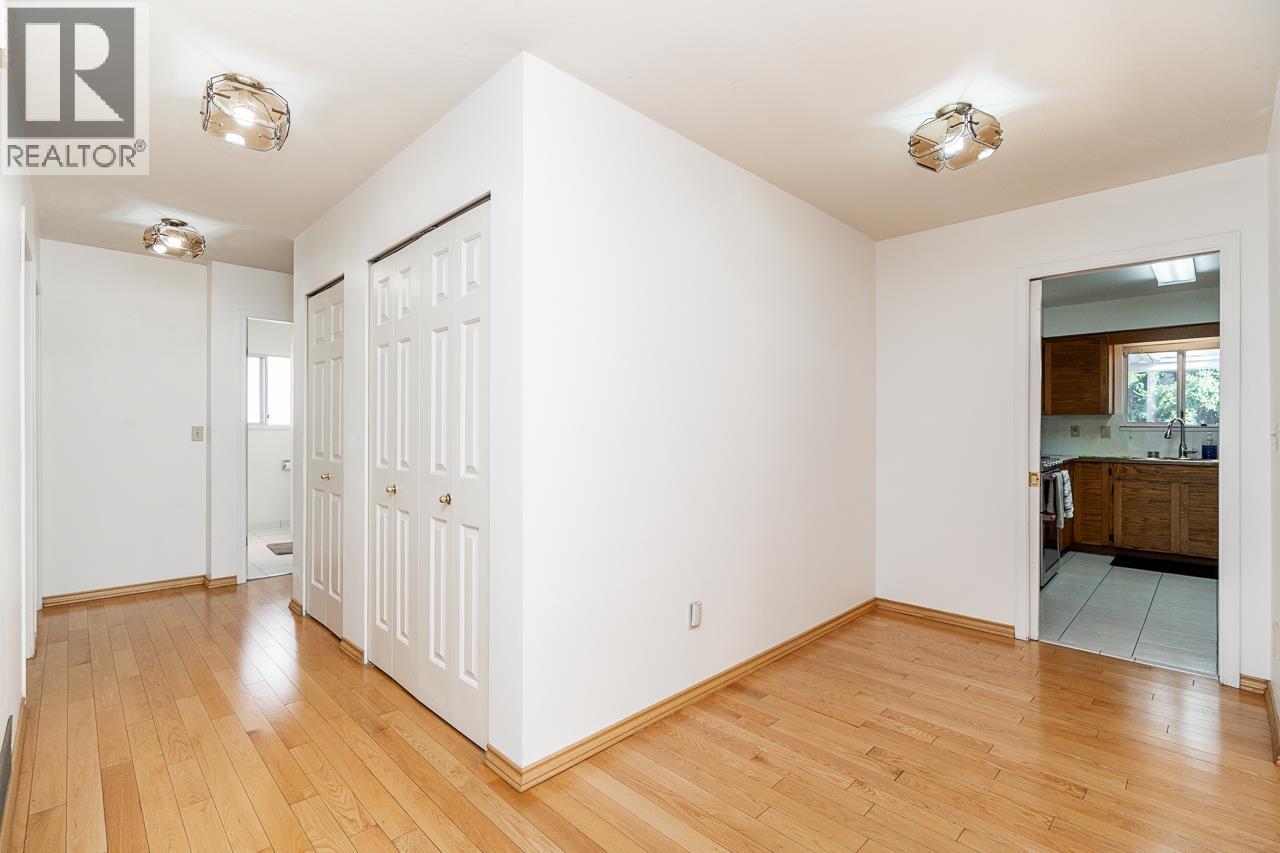 5031 Halifax Street, Burnaby, British Columbia V5B 2N4 - Photo 7 - R3066893