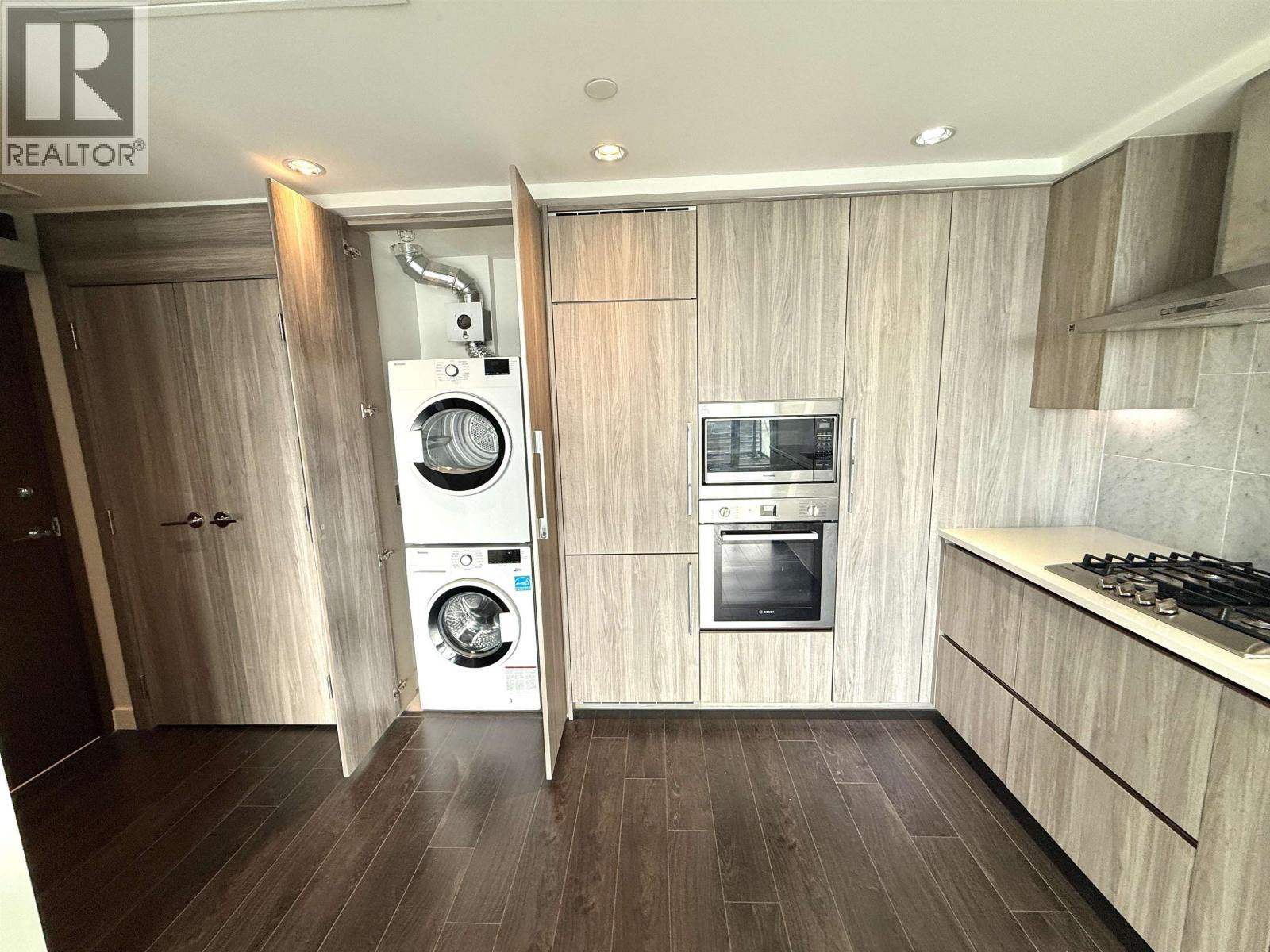 4720 Lougheed Highway, Burnaby, British Columbia  V6X 1C3 - Photo 2 - R3066901