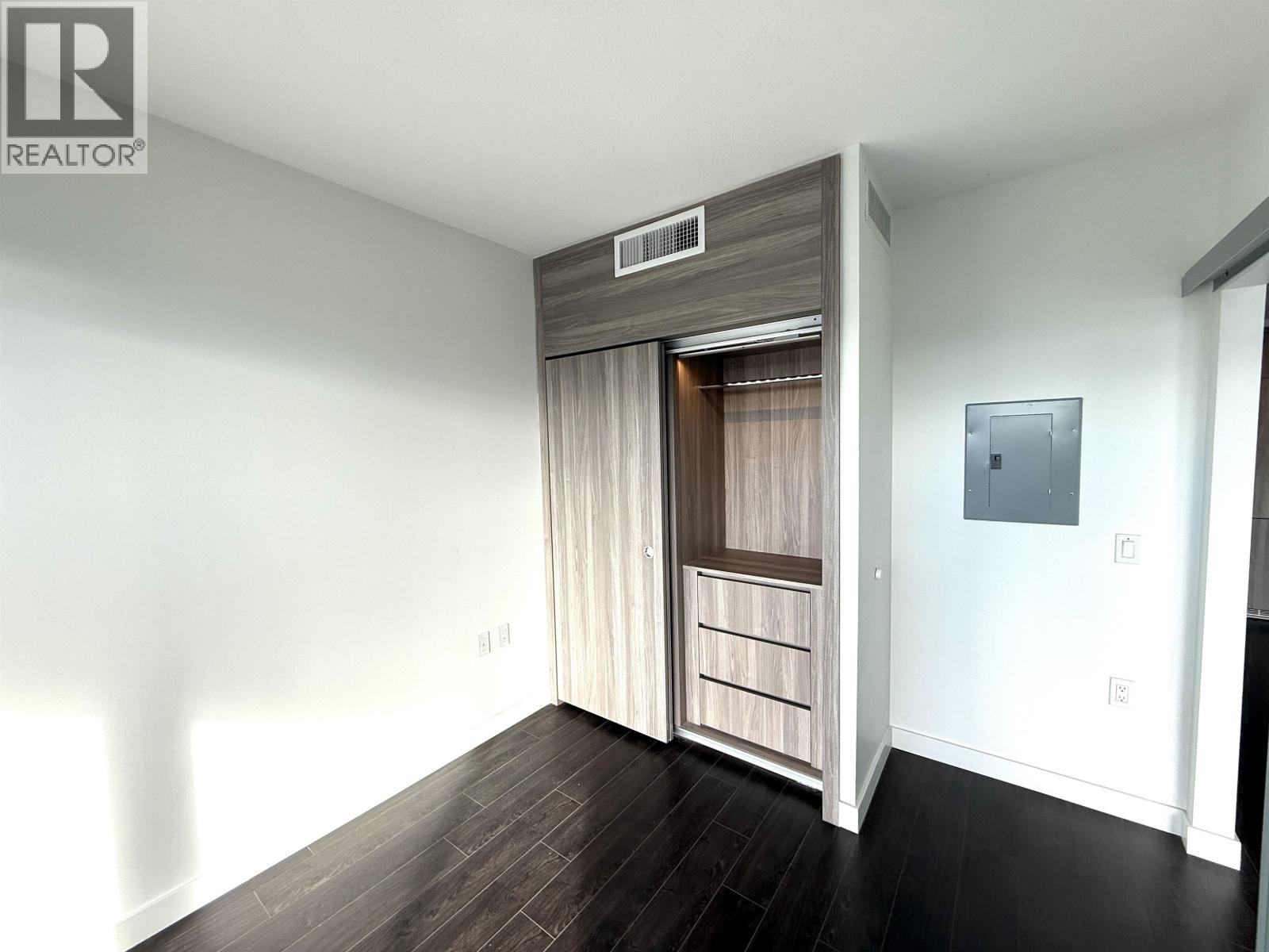 4720 Lougheed Highway, Burnaby, British Columbia  V6X 1C3 - Photo 7 - R3066901