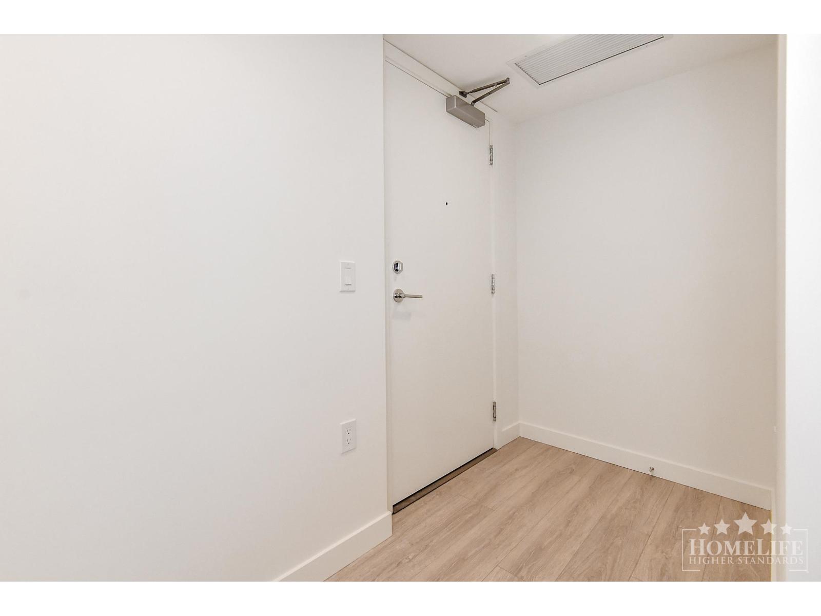 711 13675 107a Avenue, Surrey, British Columbia  V3T 2H2 - Photo 2 - R3066989
