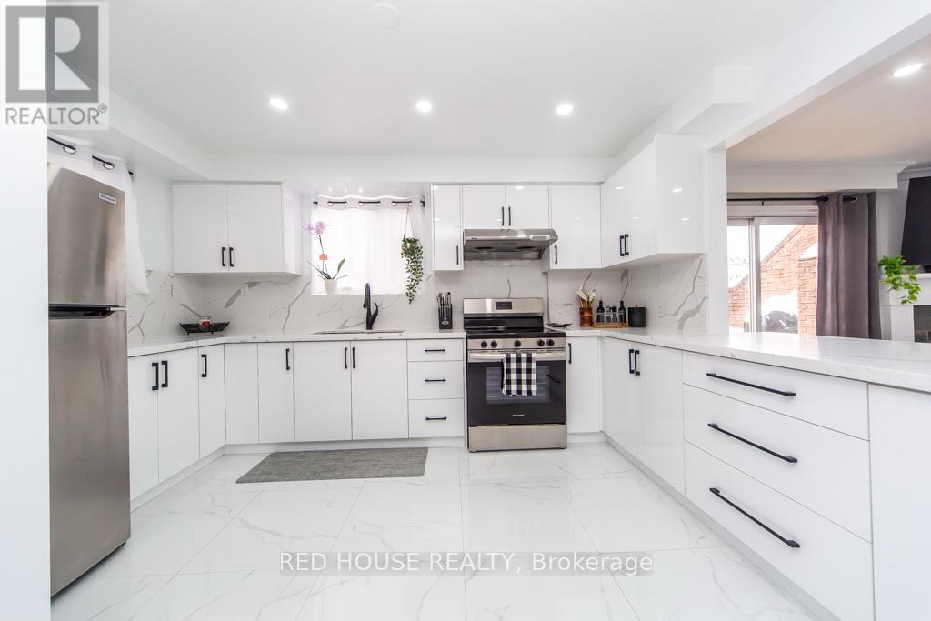 2 - 87 Irwin Road, Toronto, Ontario  M9W 5W1 - Photo 3 - W12531670