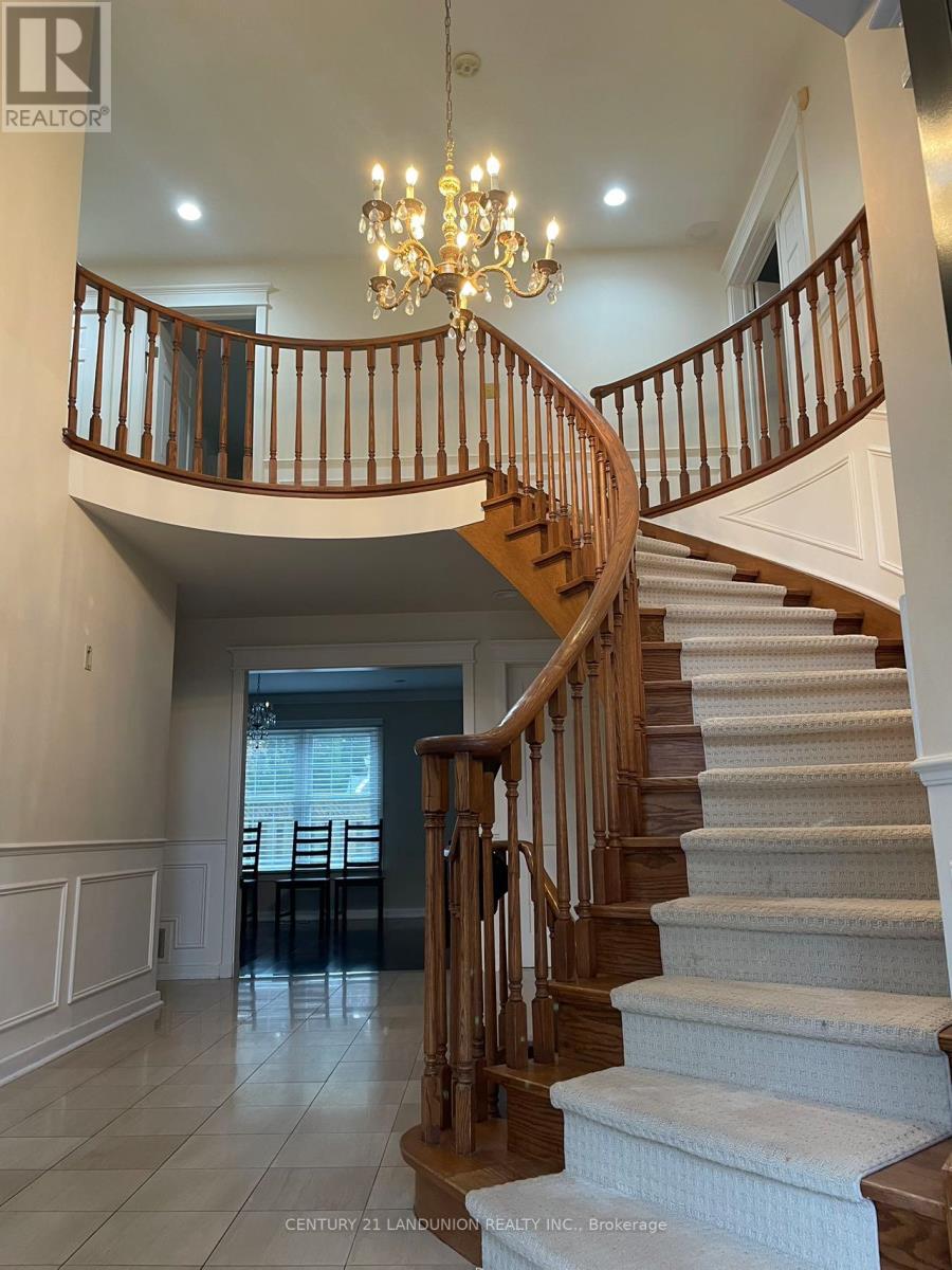 31 Junewood Crescent, Toronto, Ontario  M2L 2C3 - Photo 11 - C12539446