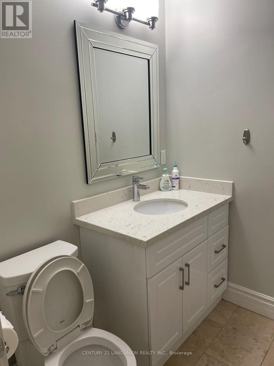 31 Junewood Crescent, Toronto, Ontario  M2L 2C3 - Photo 12 - C12539446