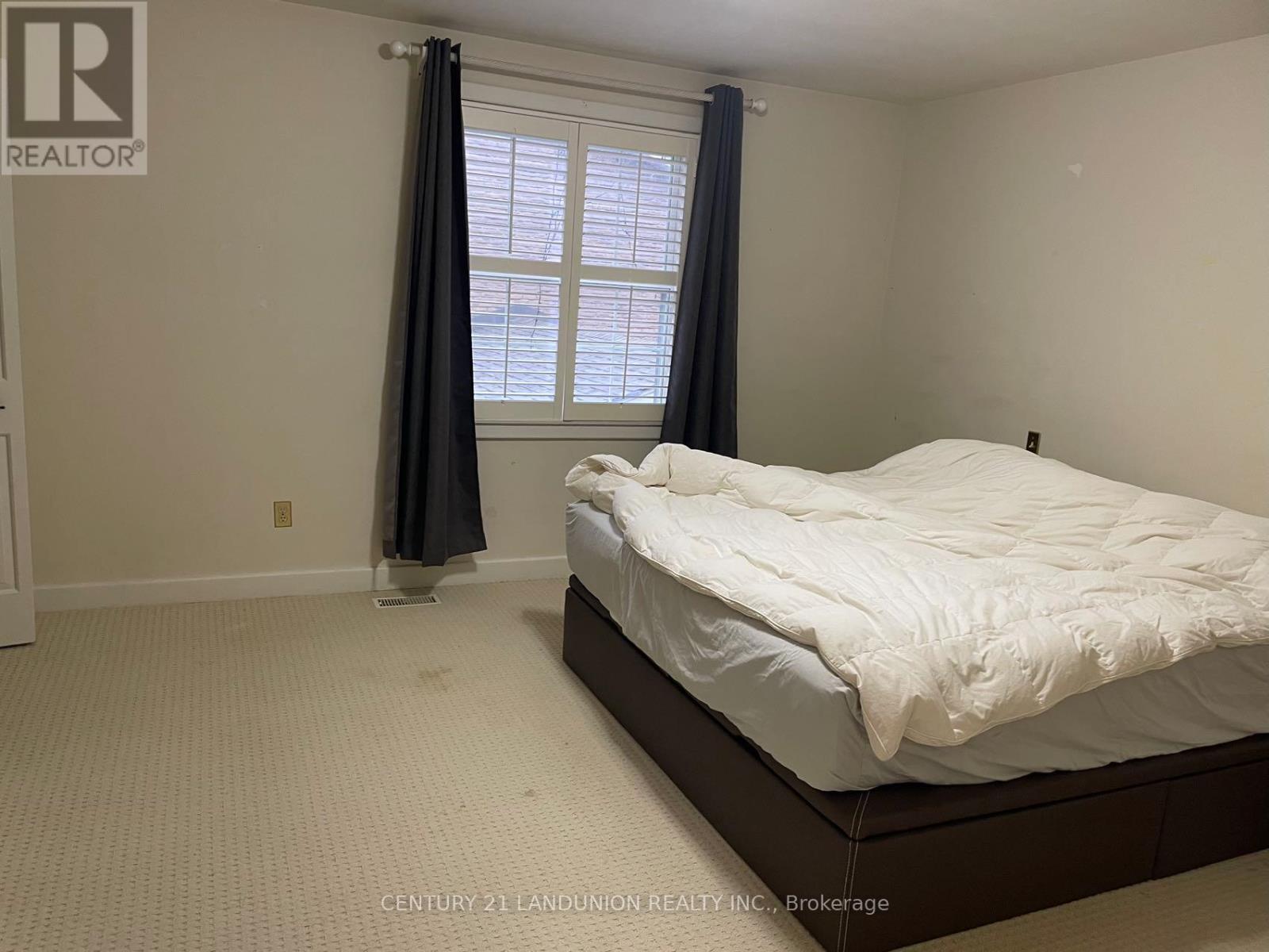 31 Junewood Crescent, Toronto, Ontario  M2L 2C3 - Photo 17 - C12539446