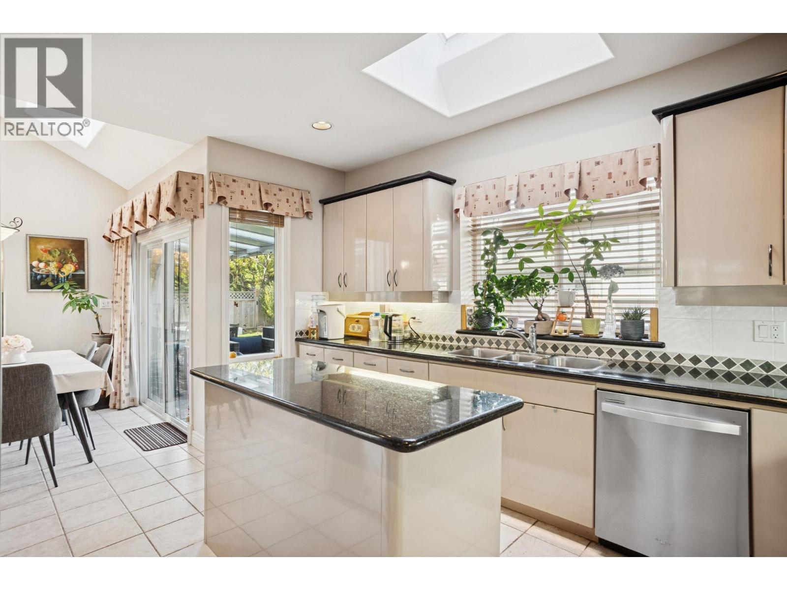 4111 Blundell Road, Richmond, British Columbia  V7C 1G7 - Photo 16 - R3066572