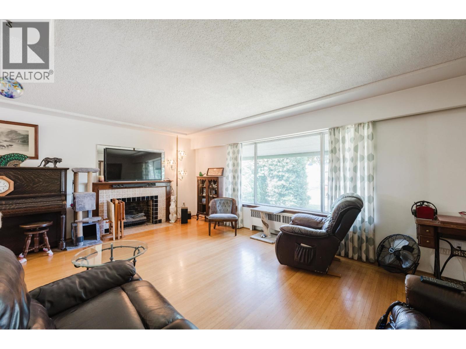 6338 Selma Avenue, Burnaby, British Columbia  V5H 3R2 - Photo 18 - R3066296