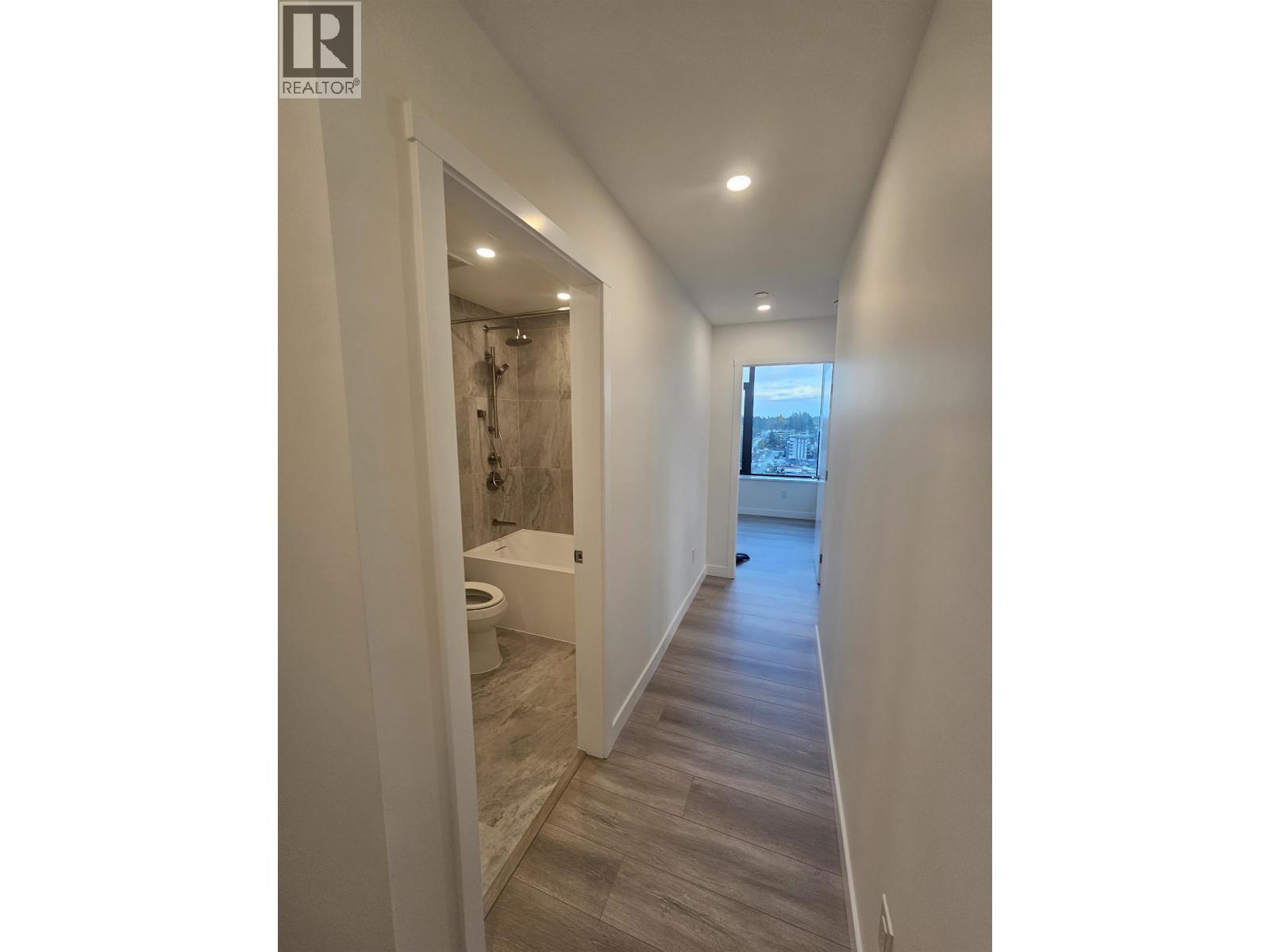 2010 626 Claremont Street, Coquitlam, British Columbia  V3J 3T4 - Photo 6 - R3066591