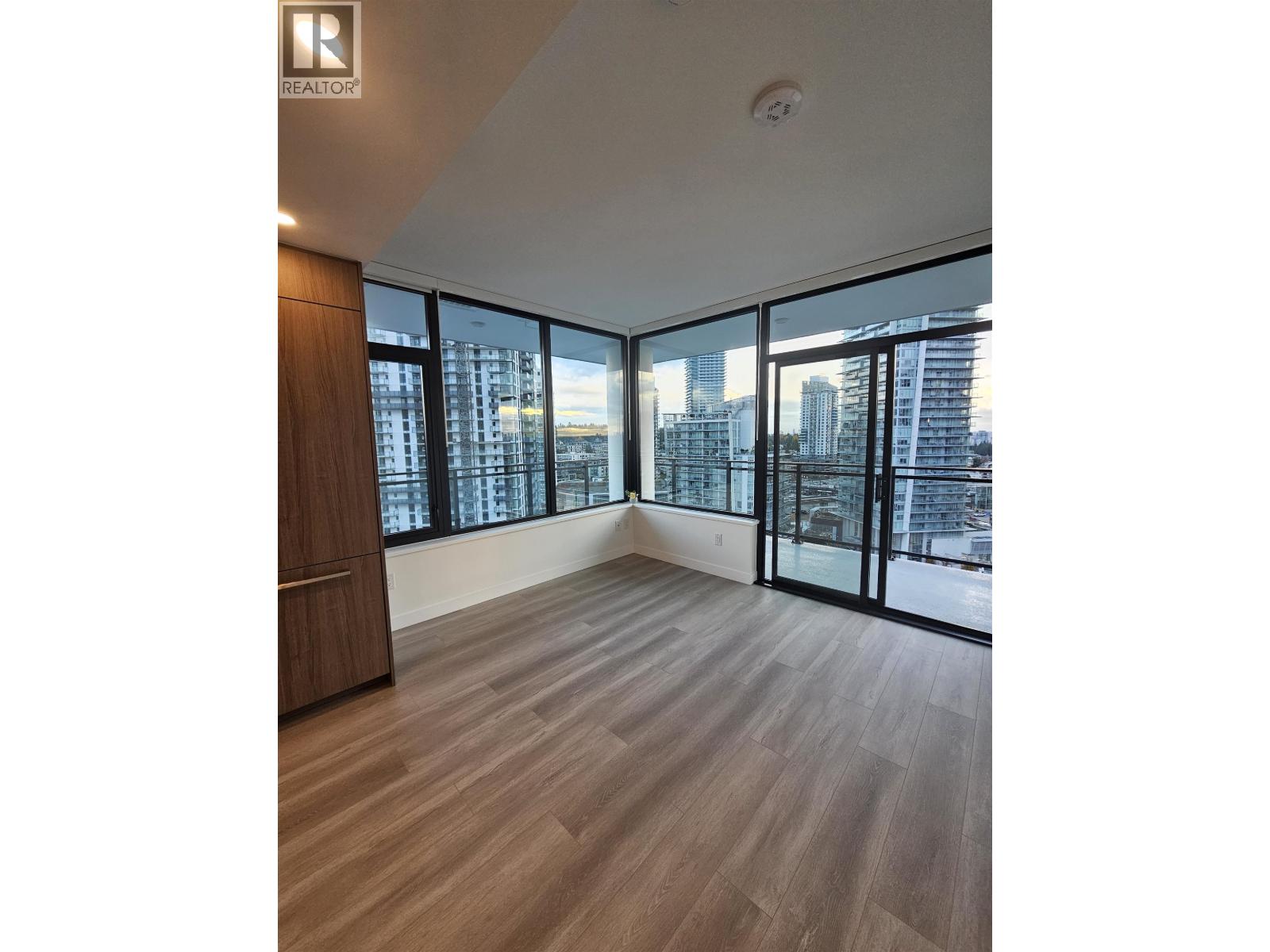 2010 626 Claremont Street, Coquitlam, British Columbia  V3J 3T4 - Photo 4 - R3066591