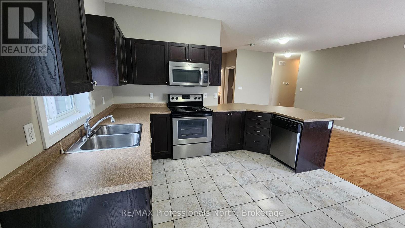 33 Goodwin Drive, Huntsville, Ontario  P1H 2R3 - Photo 26 - X12539064