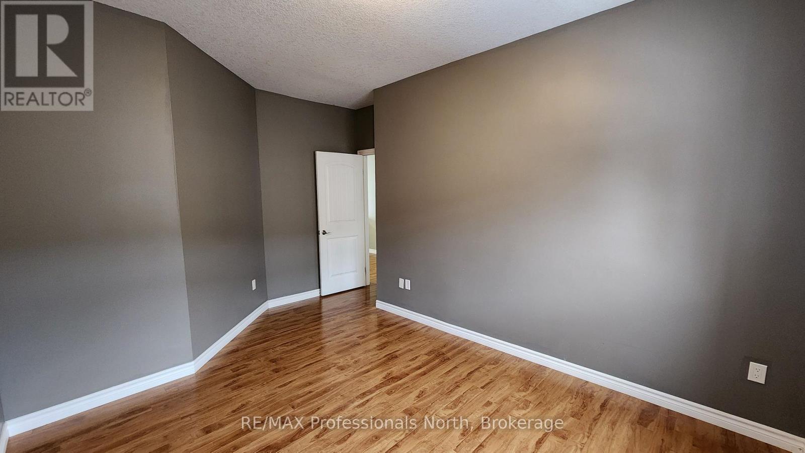 33 Goodwin Drive, Huntsville, Ontario  P1H 2R3 - Photo 33 - X12539064