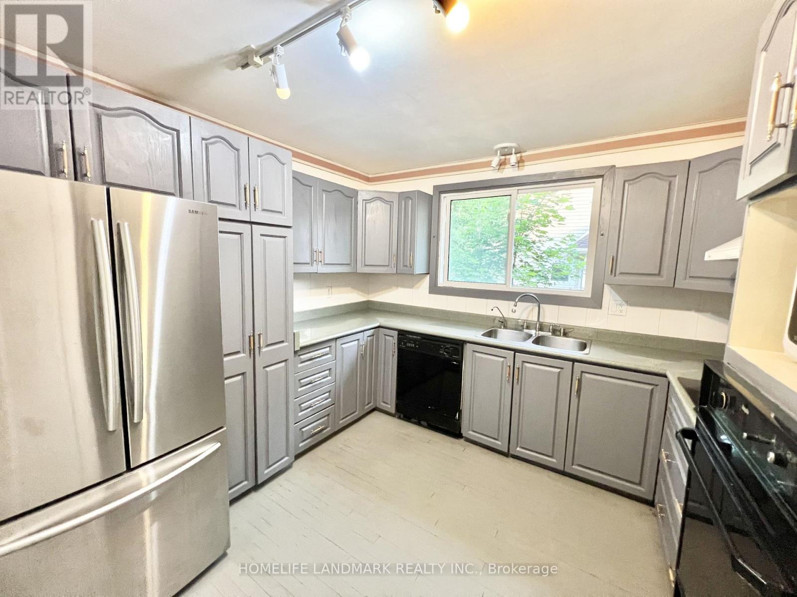 5 Chant Crescent, Markham, Ontario  L3R 1Y7 - Photo 11 - N12539460